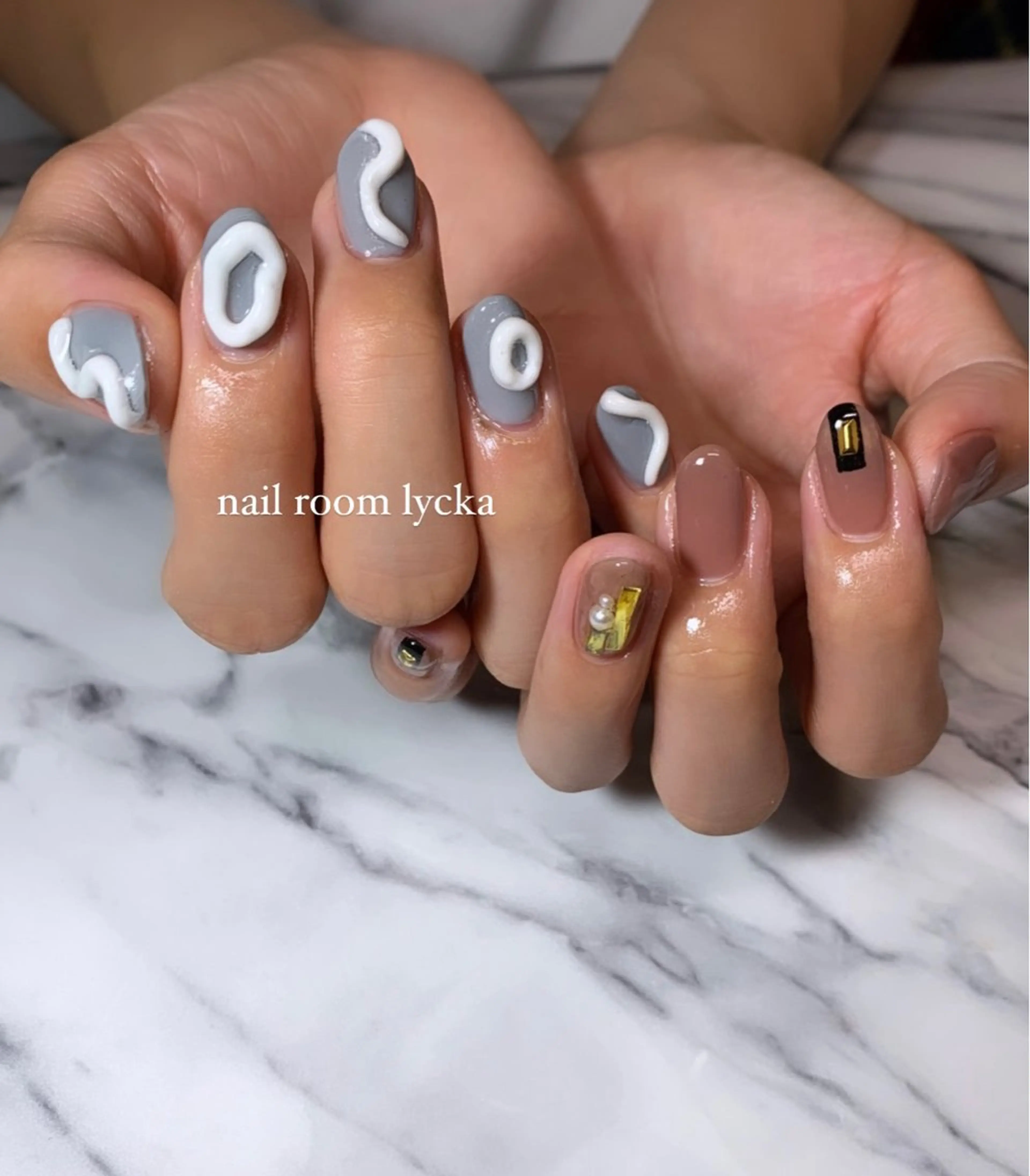 ネイル ﾈｲﾙﾙｰﾑﾘｯｶ 𝐦𝐚𝐲𝐮のネイルデザイン