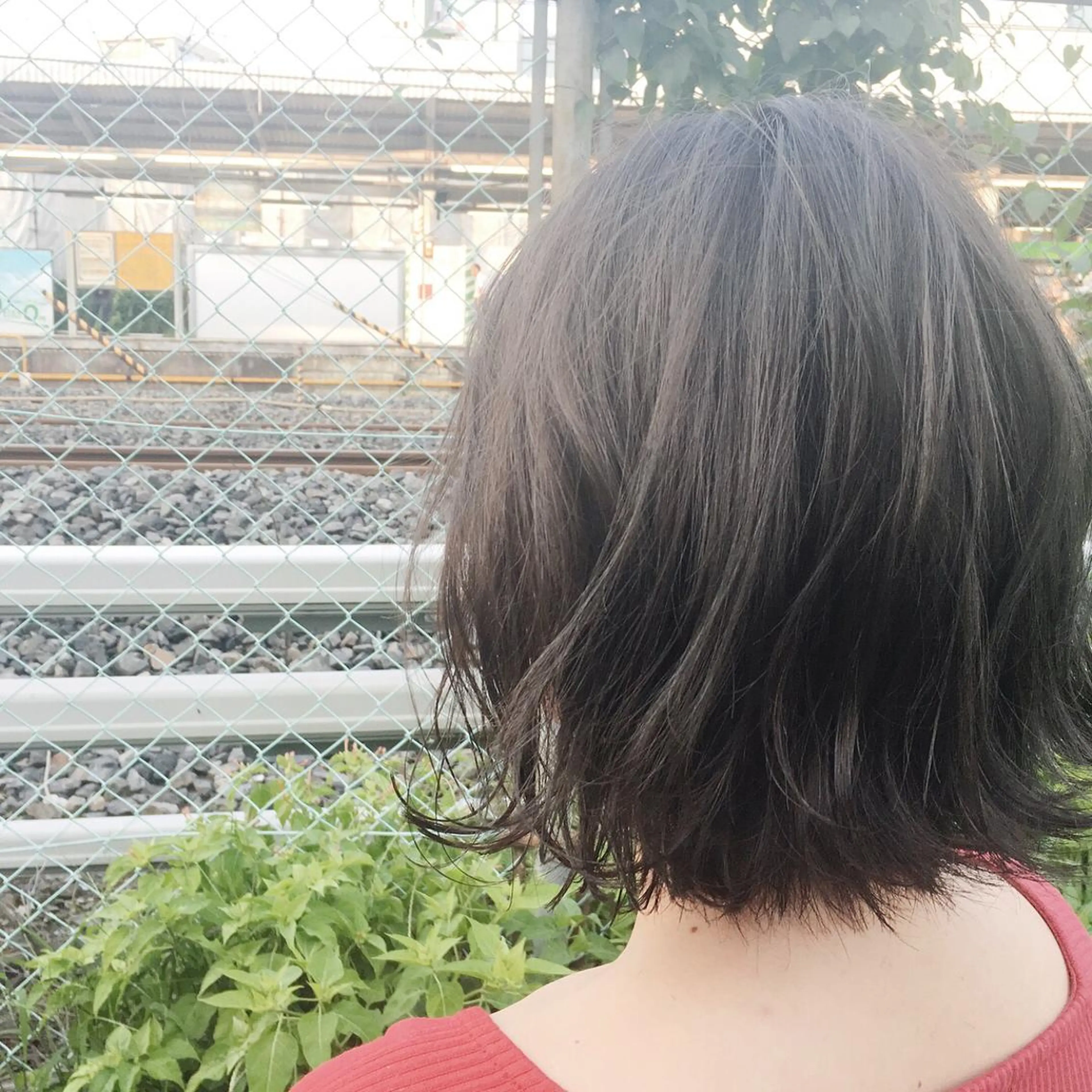 ショート カラー パーマ グレージュ イルミナカラー 髪質改善、エクステ 山口卓哉のヘアスタイル