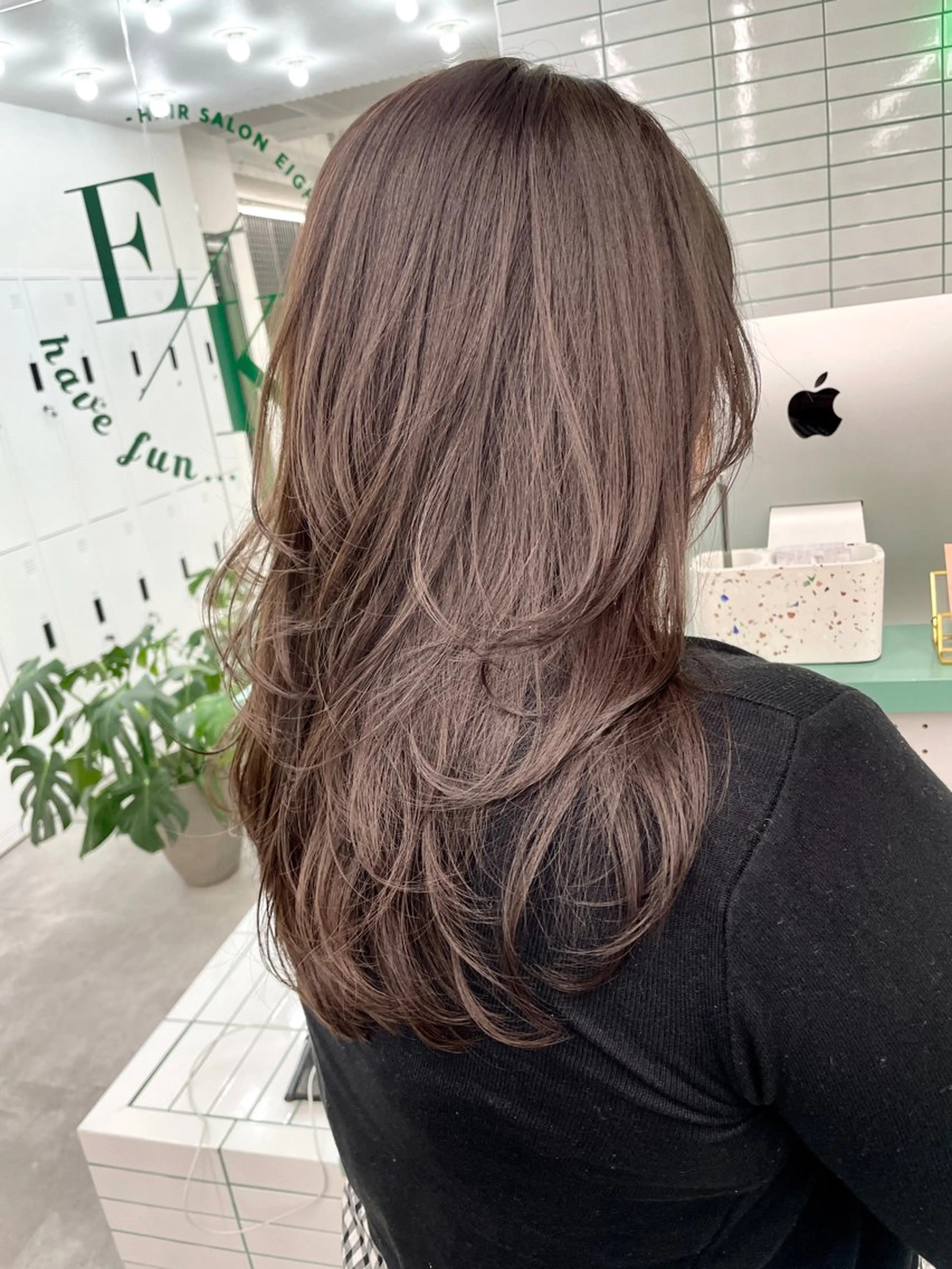 ロング レイヤーカット 💚透明感カラー💚 ♻️本間♻️のヘアスタイル