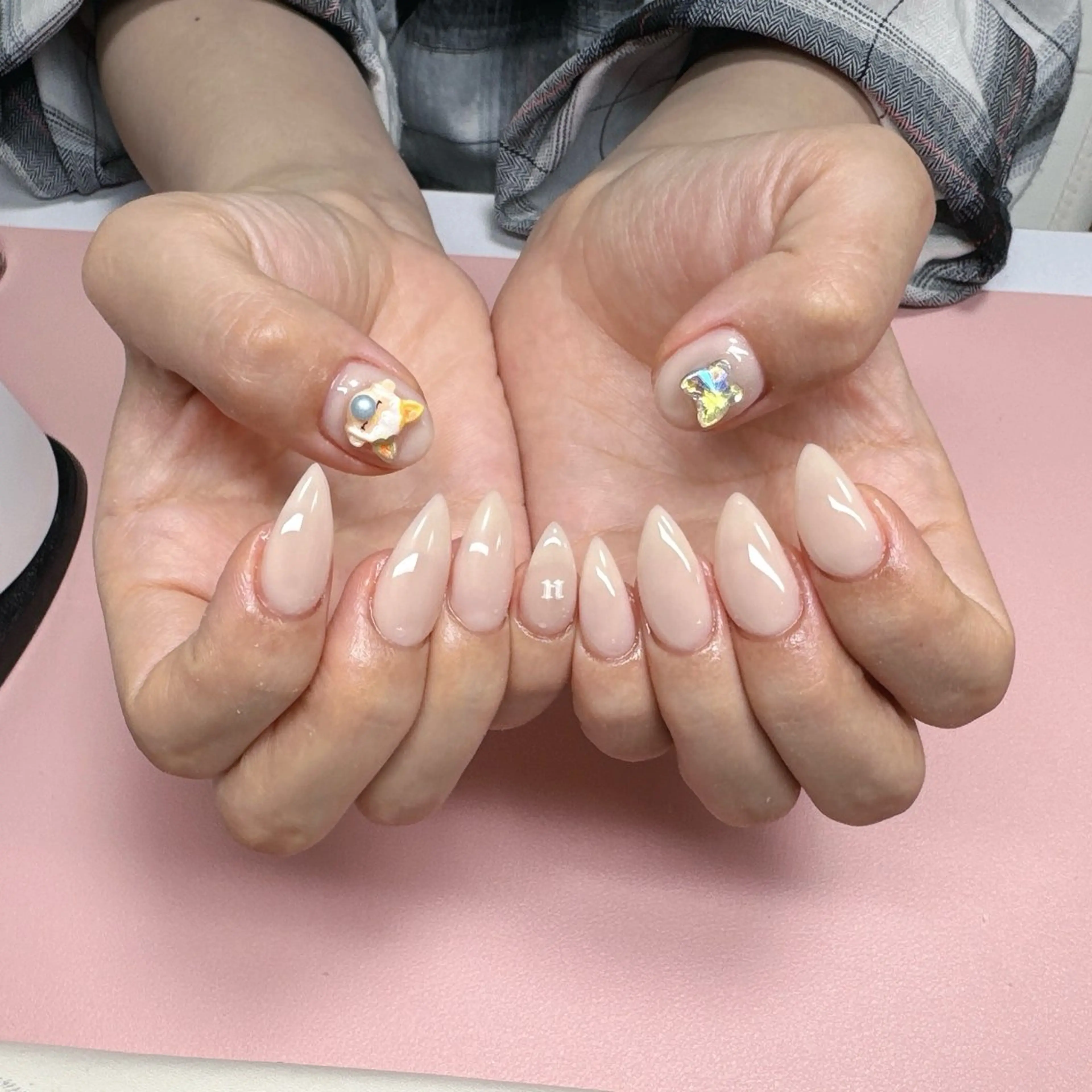 ネイル Hana  NAIL所属・新宿YISInail スカルプ専門店のネイルデザイン