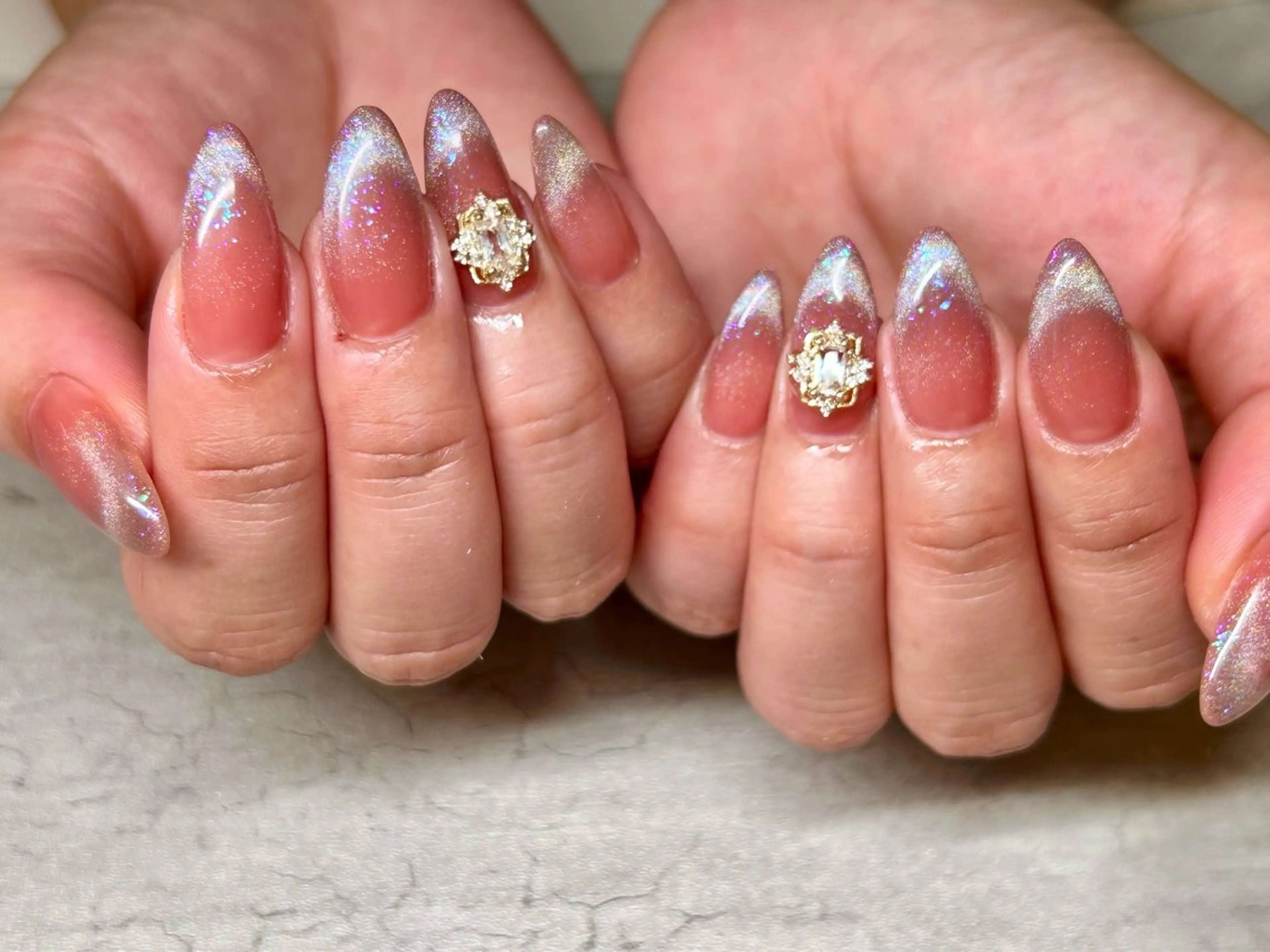 ネイル フレンチネイル マグネットネイル マグネットフレンチ 持ち込み joieange MEGUMIのネイルデザイン