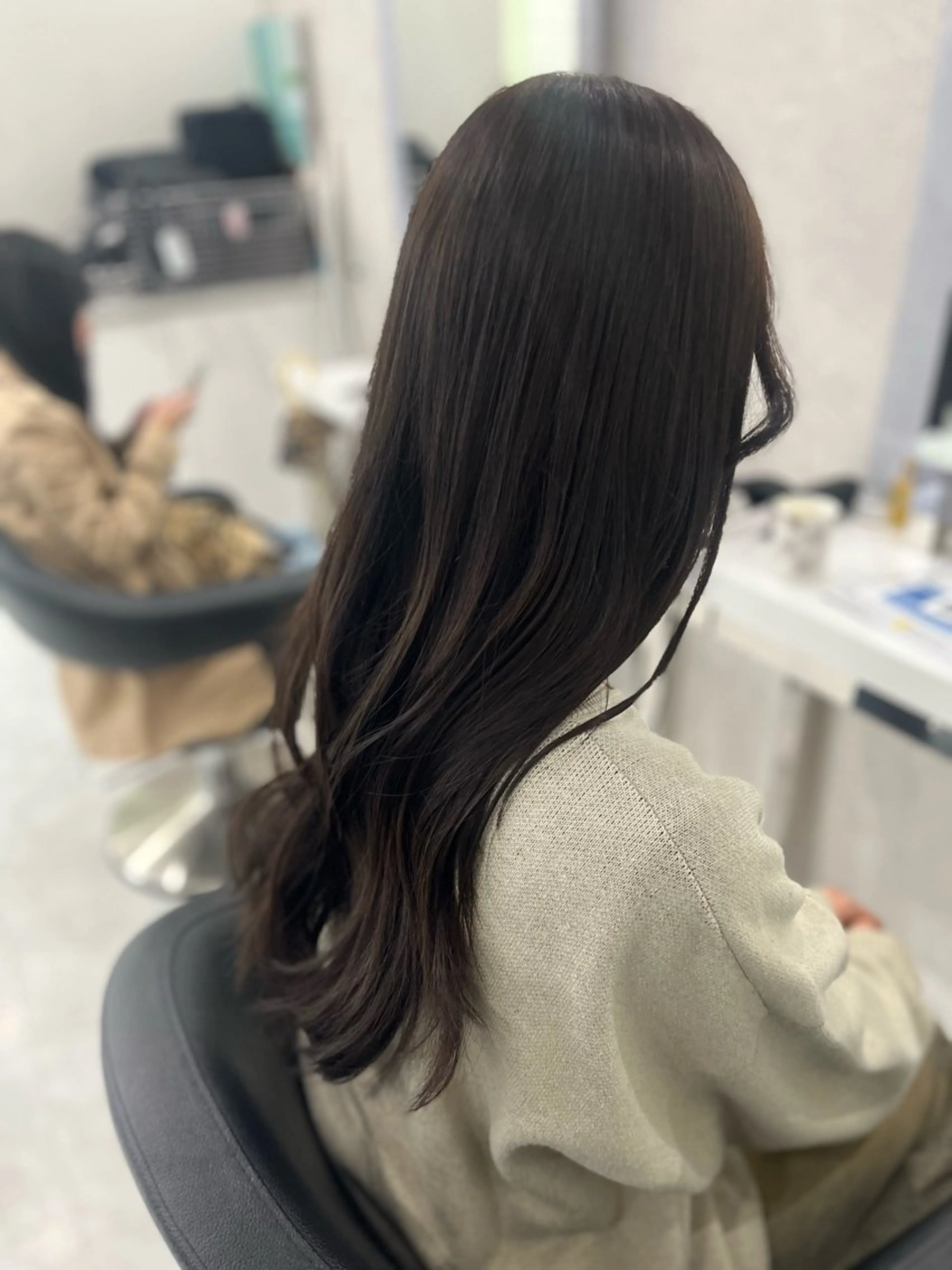 ロング カラー ブリーチ グレージュ ヘアカラー トリートメント 赤み消し透明感🩶 銀座Ryota🩶のヘアスタイル
