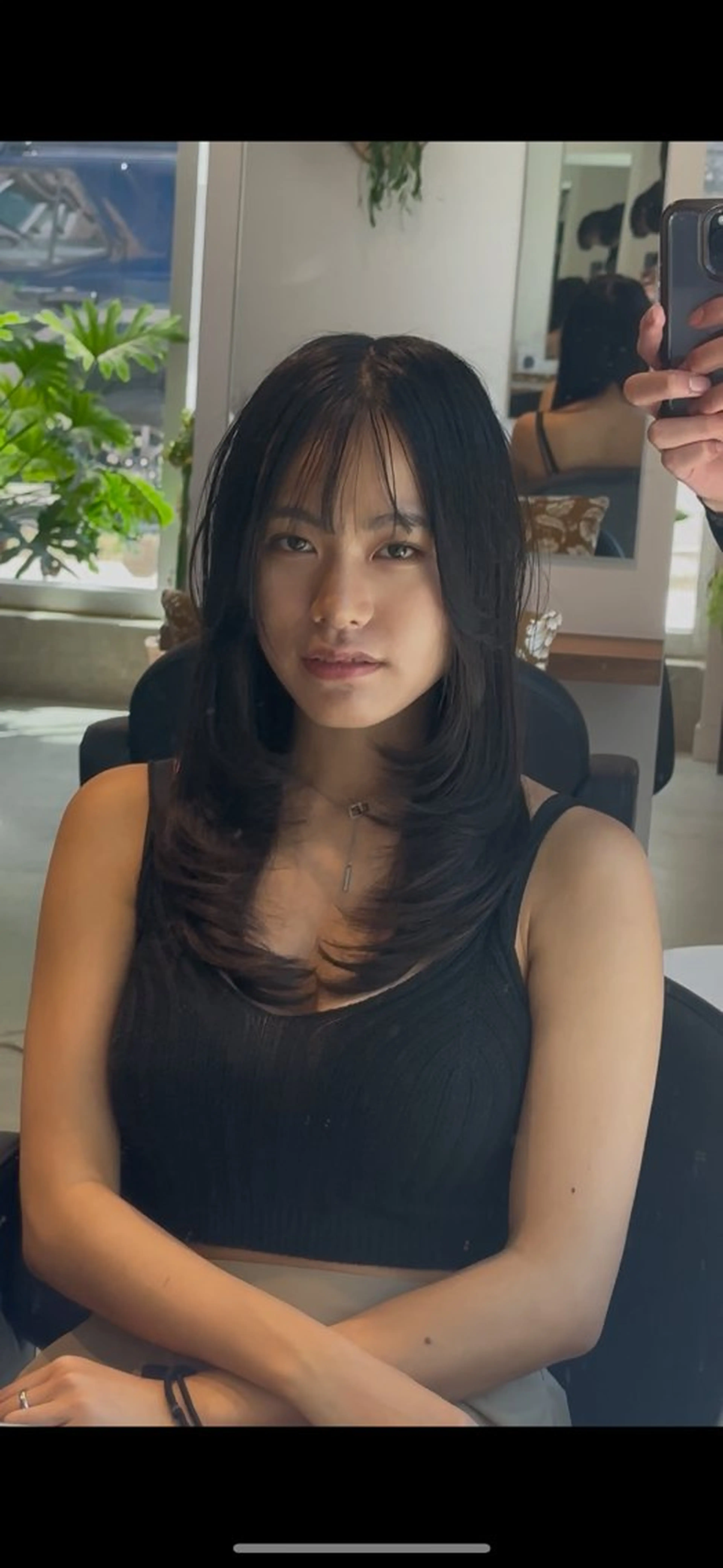 外国人風レイヤーカットの写真