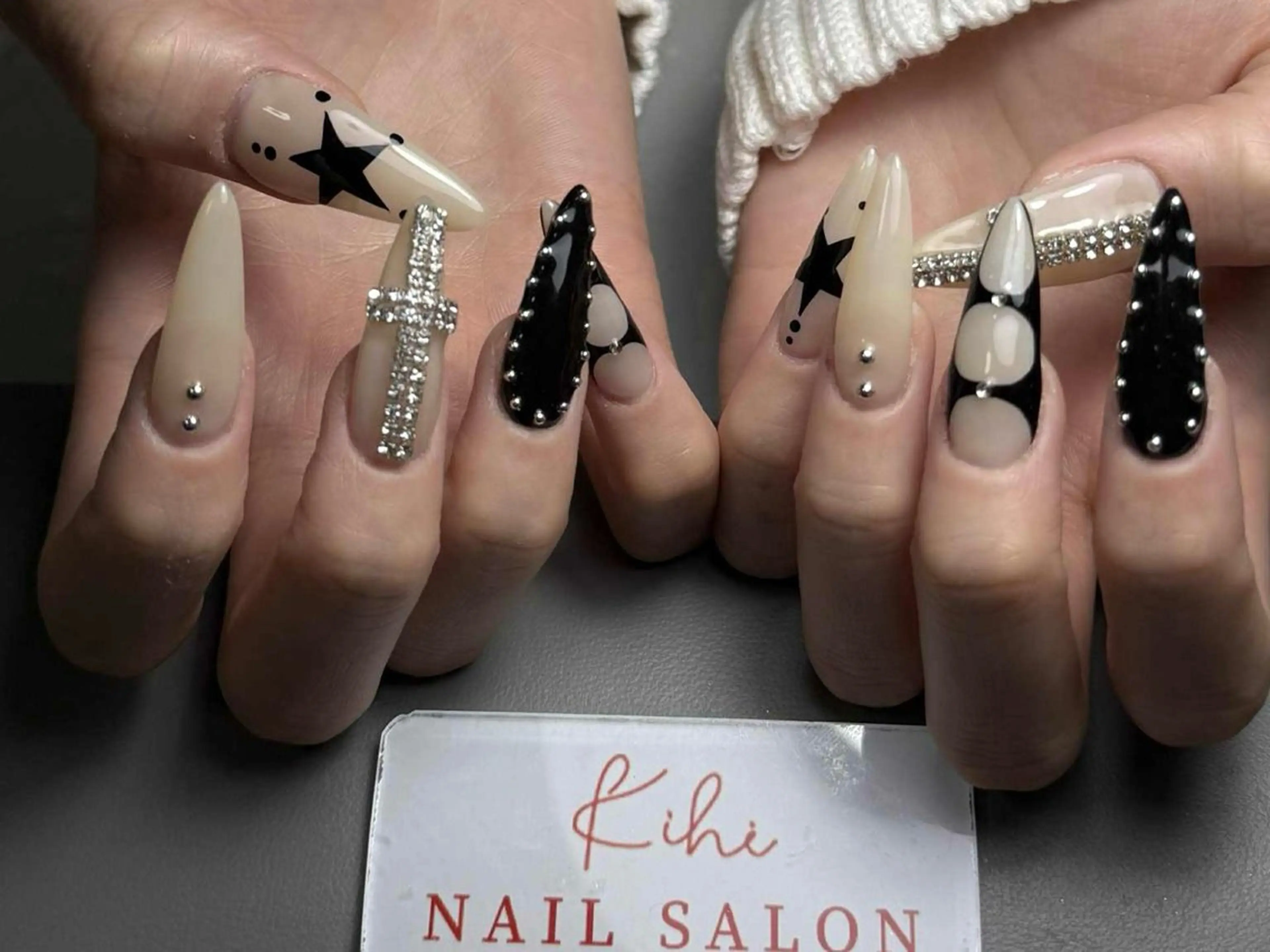 ネイル アートネイル フレンチネイル ジェルネイル グラデーション 韓国ネイル ハンドネイル ハンドケア さくら💮💮 【オフ無料】のネイルデザイン