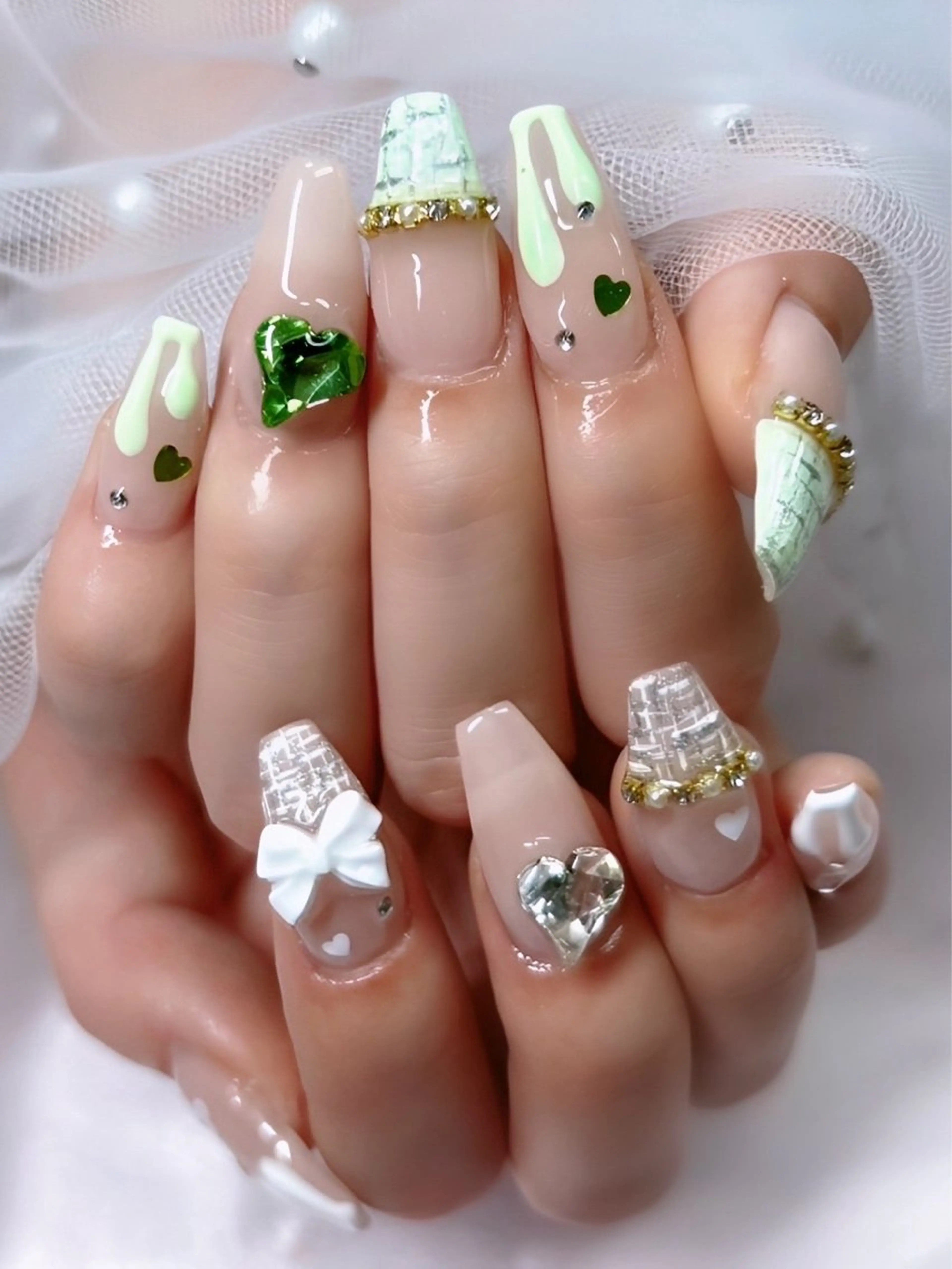 ネイル Queen ネイル&アイラッシュ所属・Queen ネイル&アイラッシュのマツエク・マツパデザイン