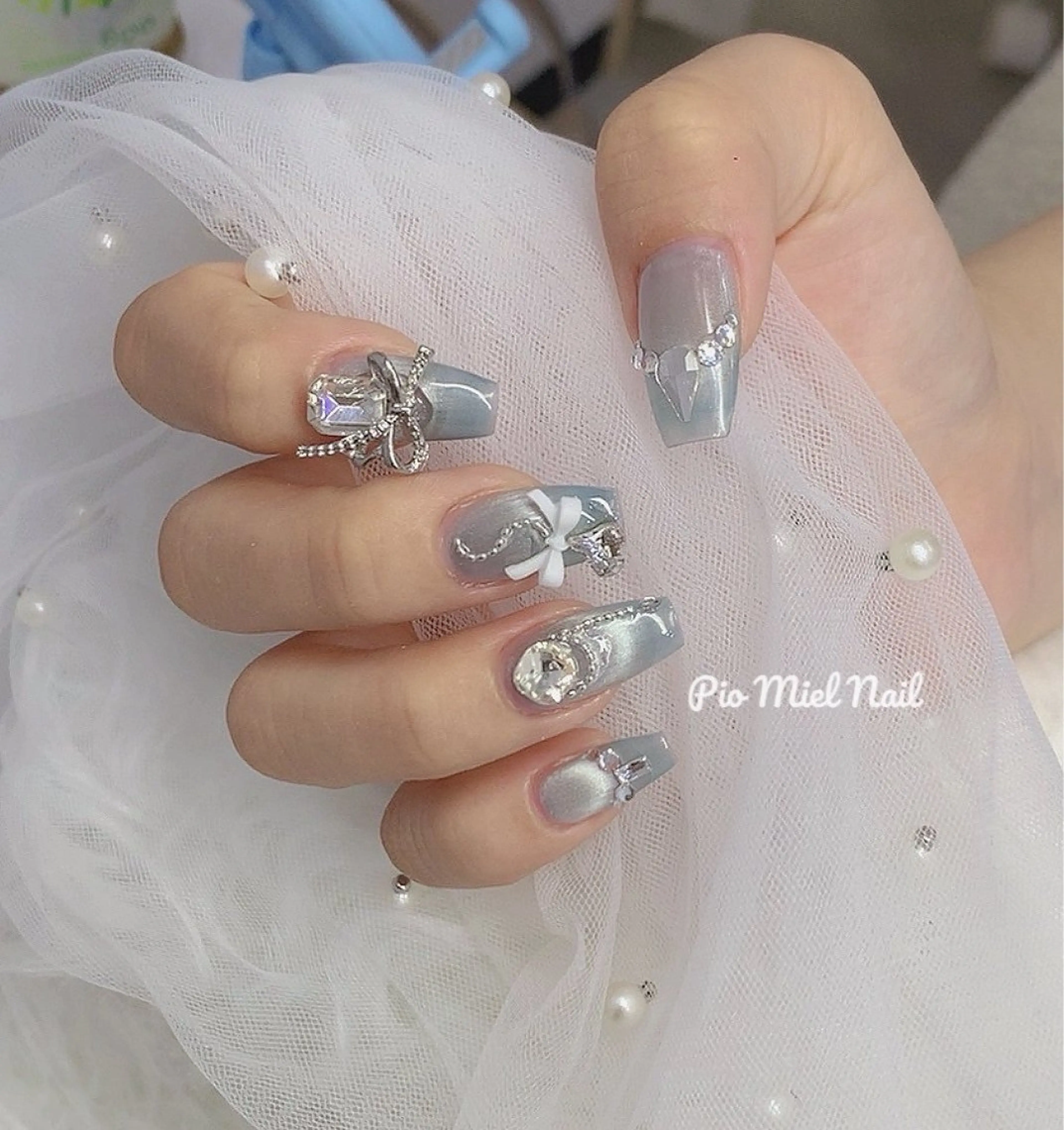 ショート 韓国風ヘア ハンドネイル momo 長さだしのネイルデザイン