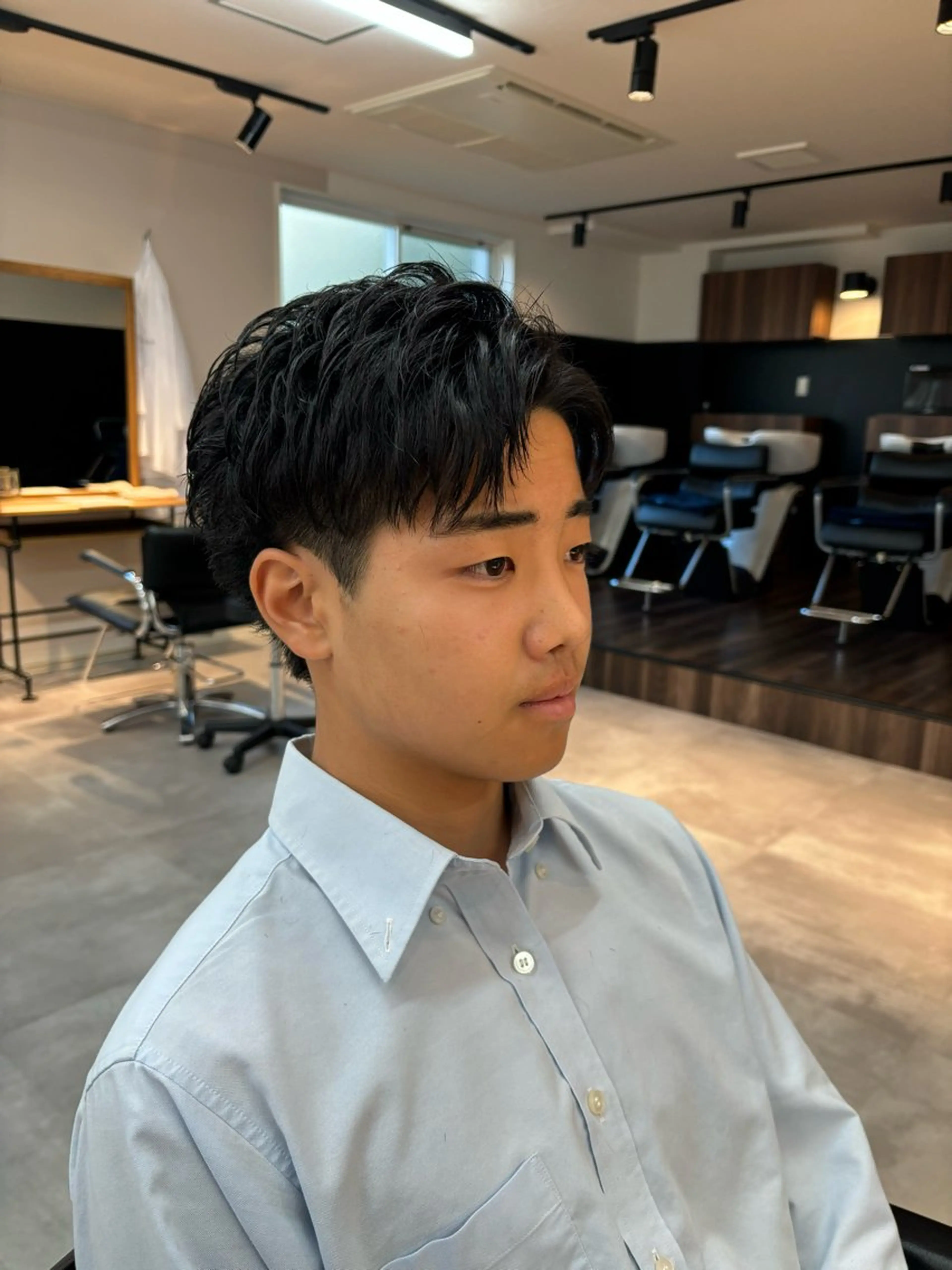 メンズ ビジネス カット フェザーパーマ/韓国 /メンズカット保立のヘアスタイル