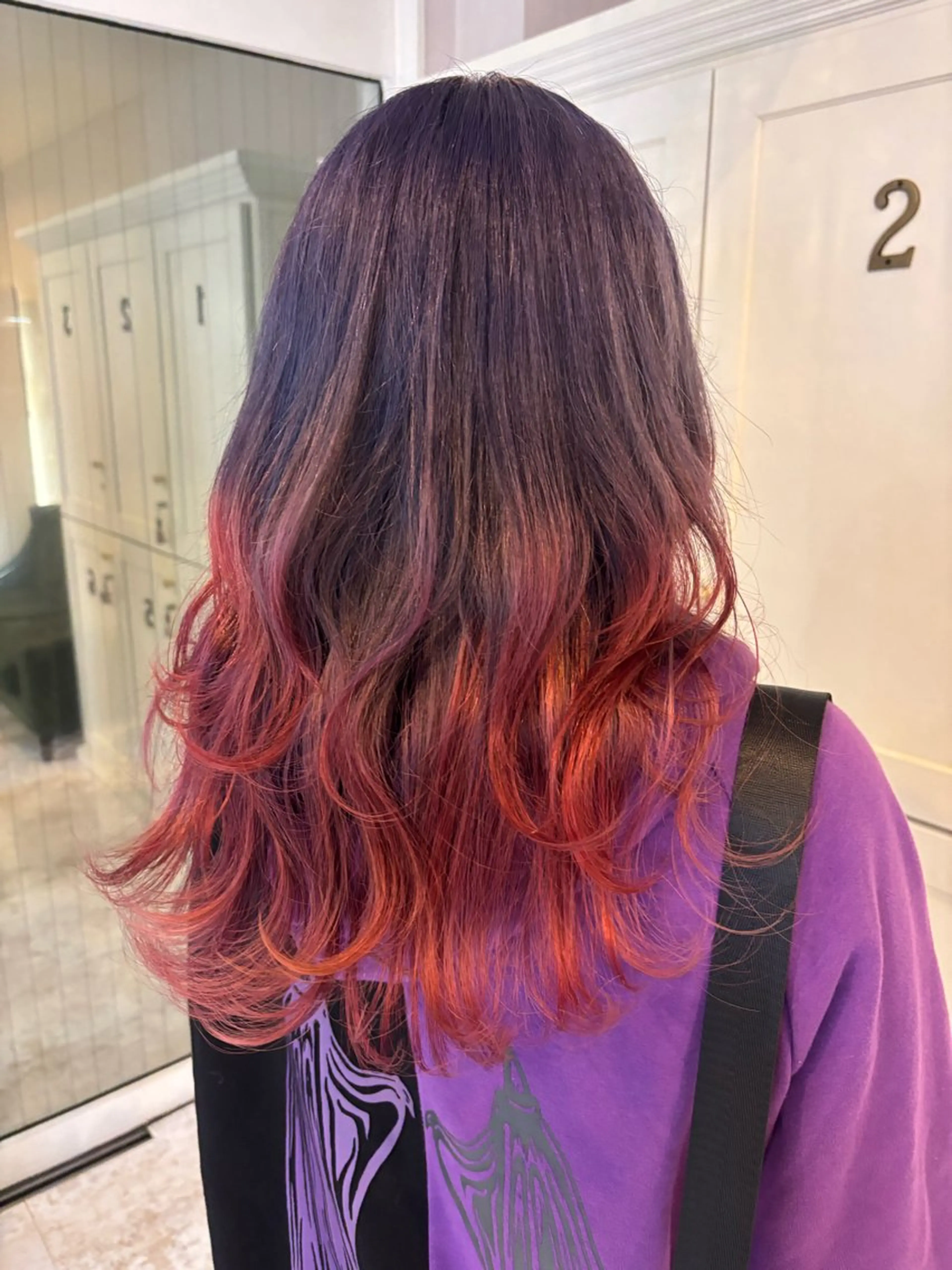 カラー グラデーションカラー SOL hair所属・村瀬 美来のヘアスタイル