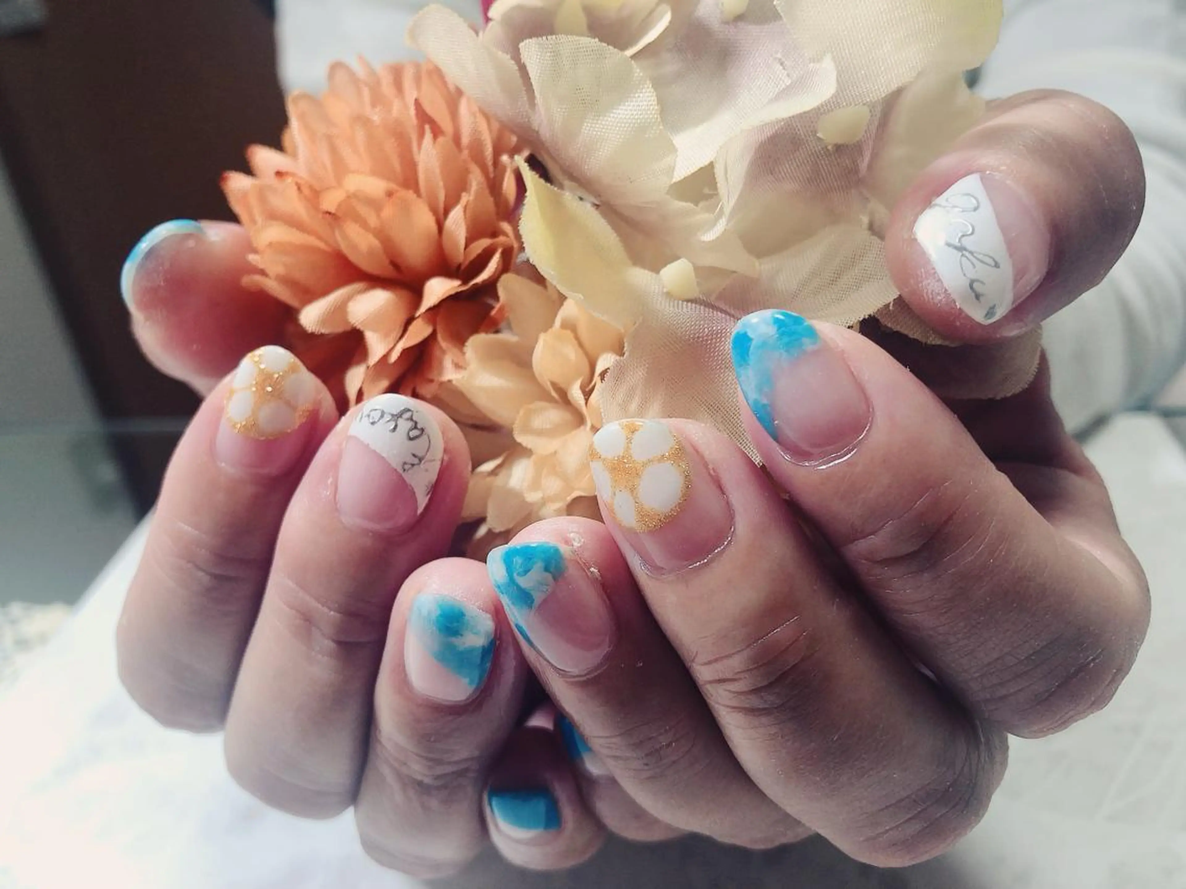 ネイル ハンドネイル フットネイル Lokahi NAILのネイルデザイン