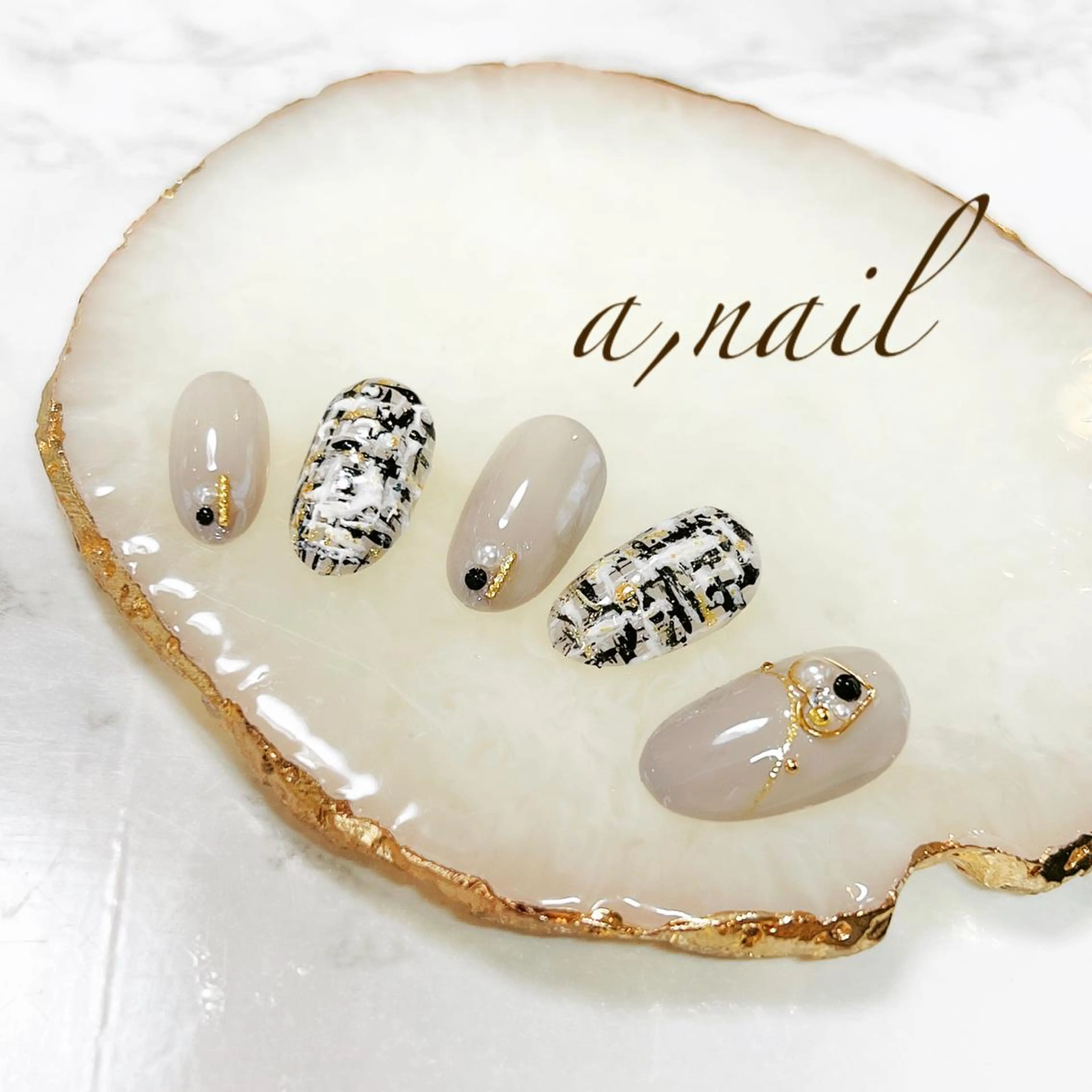 ネイル フットネイル ジェルネイル グラデーション ハート キラキラネイル ネイルサロン エーネイルのネイルデザイン