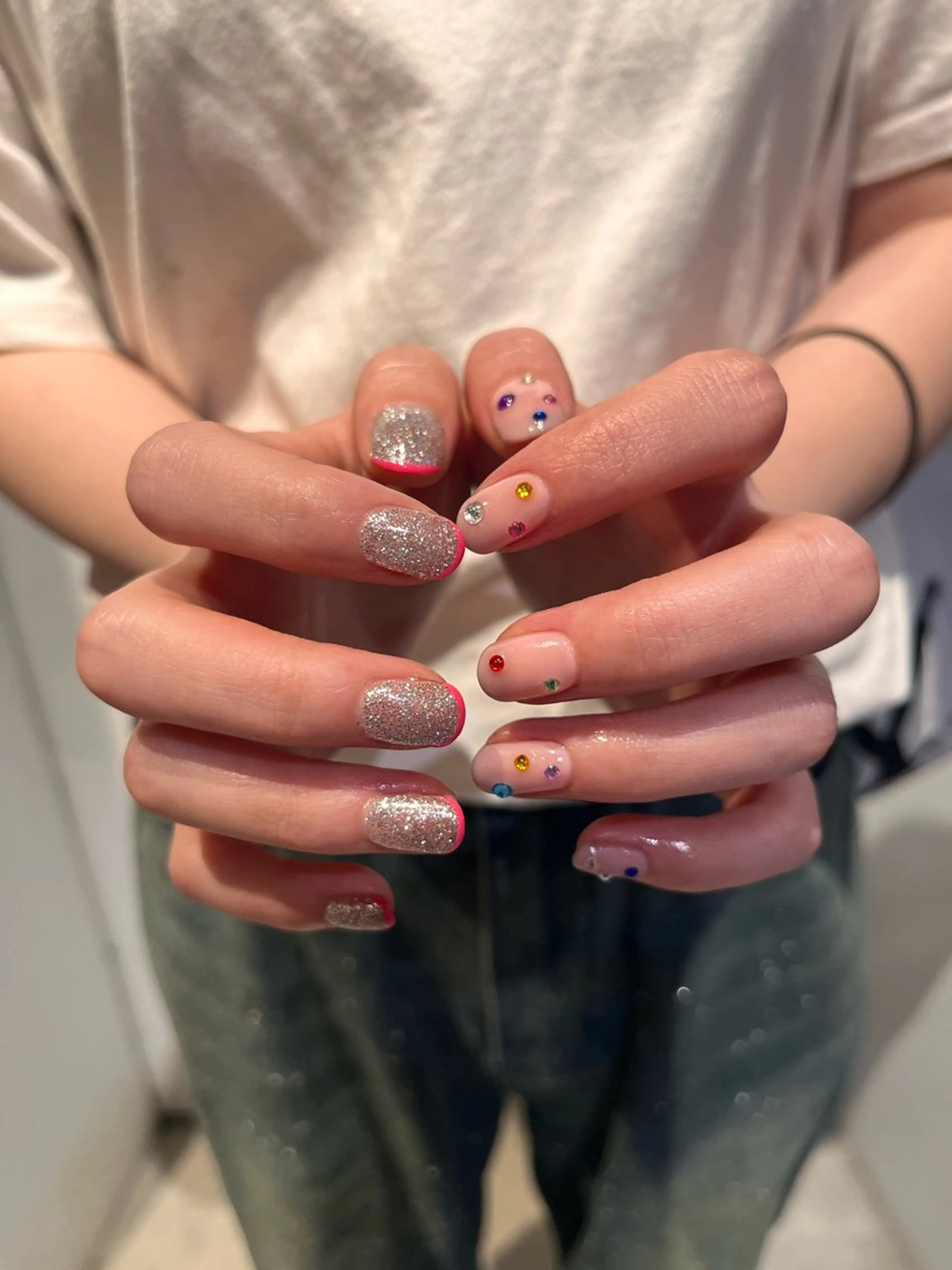 ネイル キラキラネイル ラメ(グリッター) 持ち込み オタク美容師🛍/ 酸性ストレート/艶髪のヘアスタイル