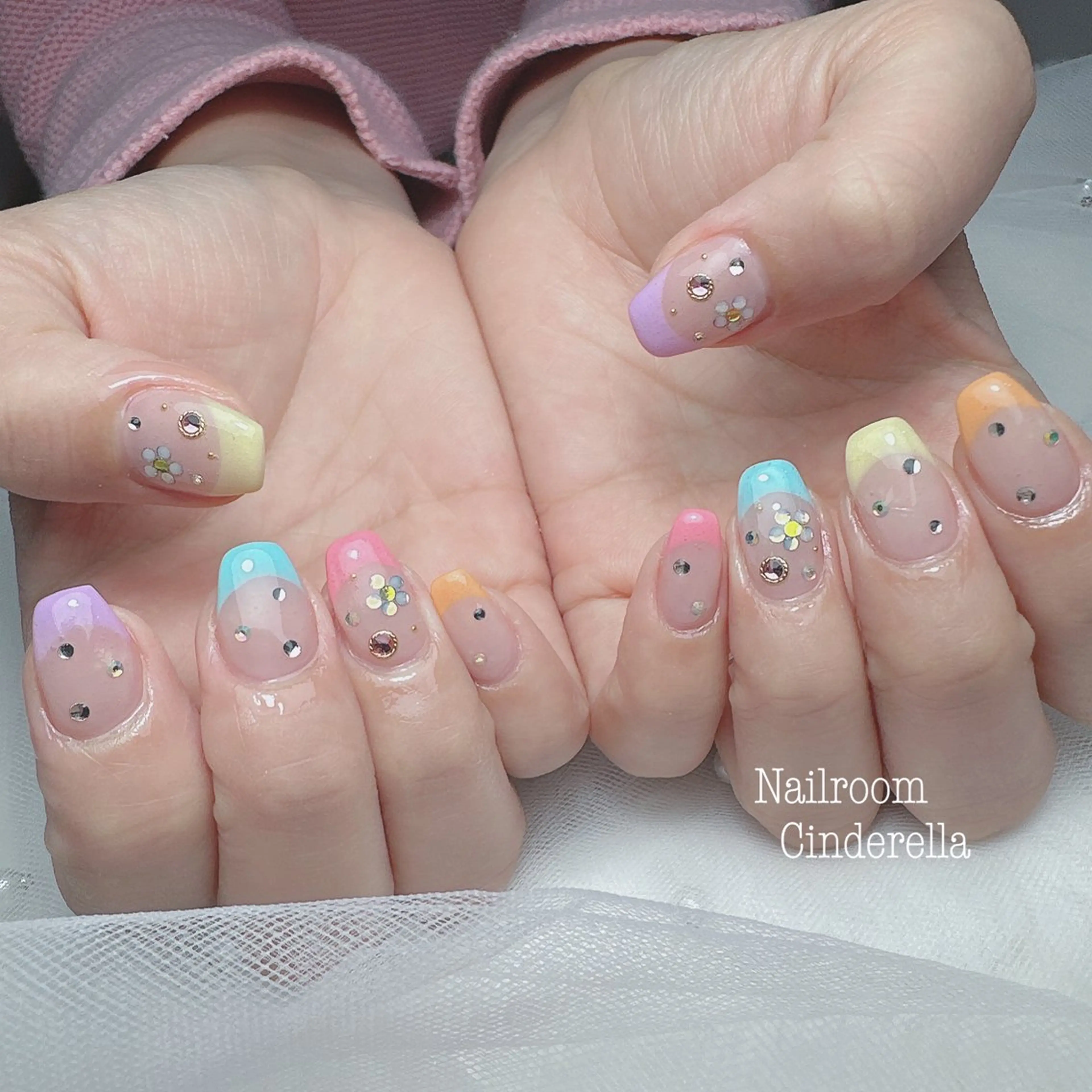 ネイル Nailroom. Cinderellaのネイルデザイン