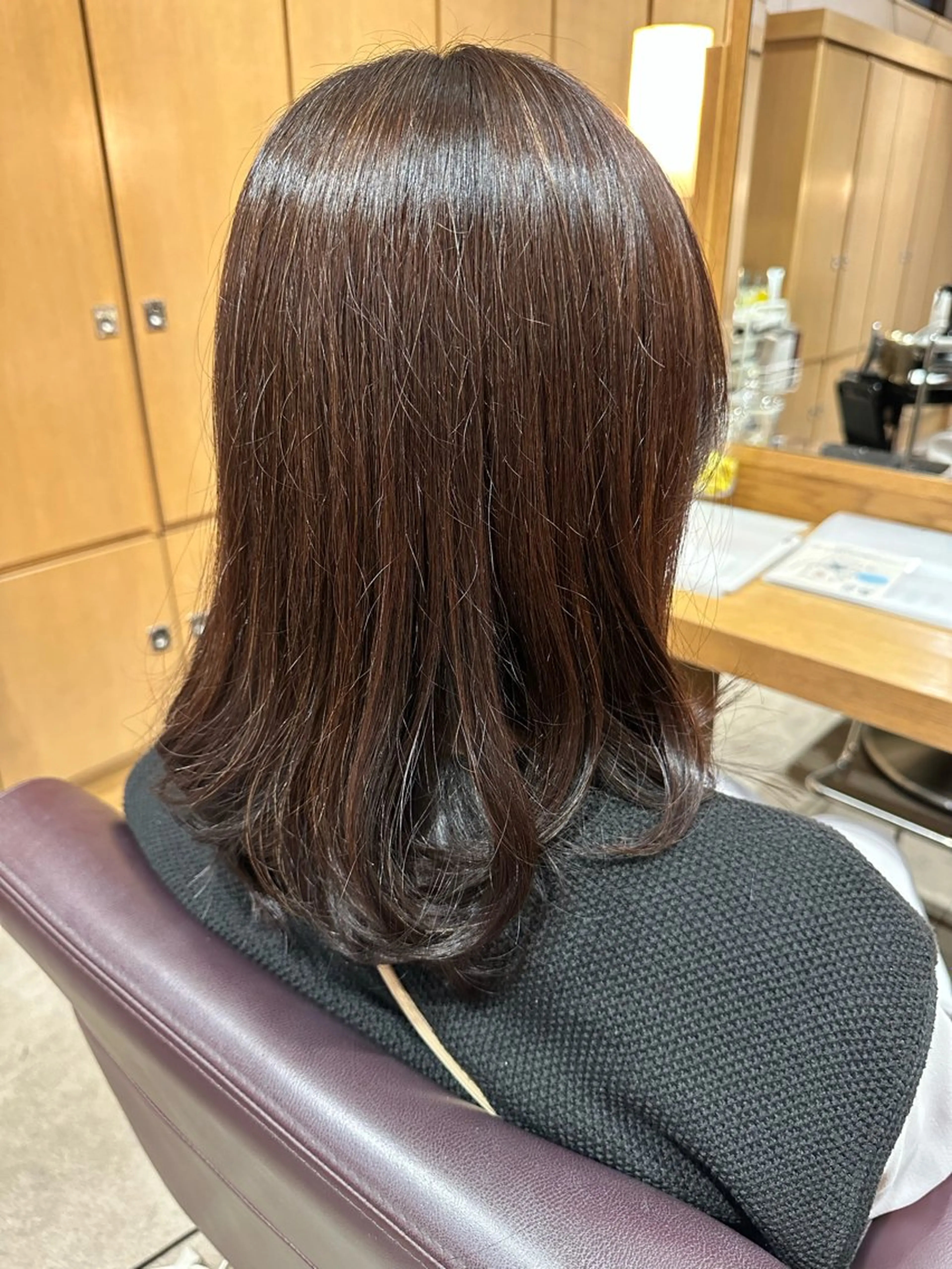セミロング 横山 美由紀のヘアスタイル
