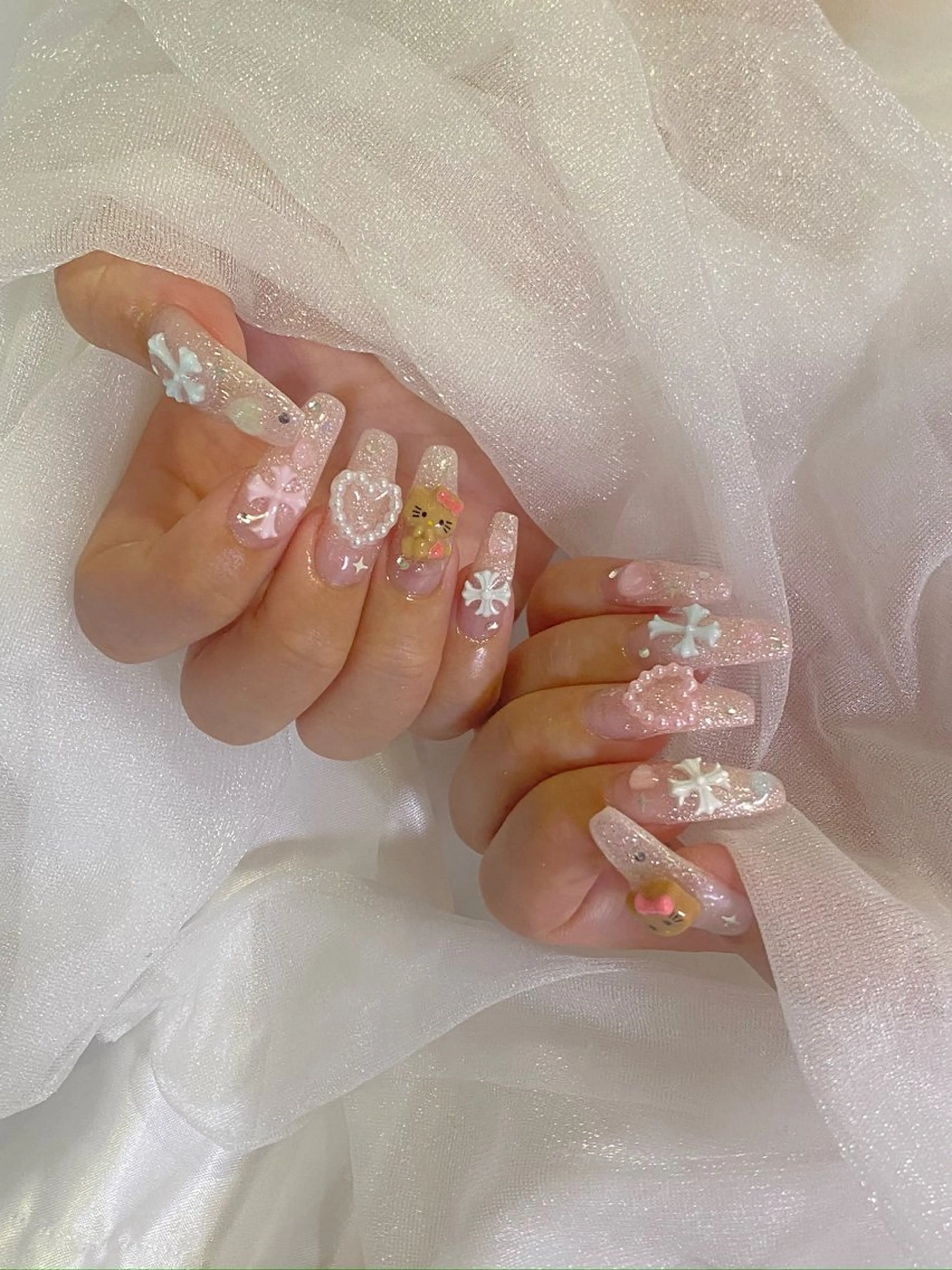 【ゴテゴテ好きな方】オフ込み有料パーツ付け放題10本アートコース【￥12000】の写真