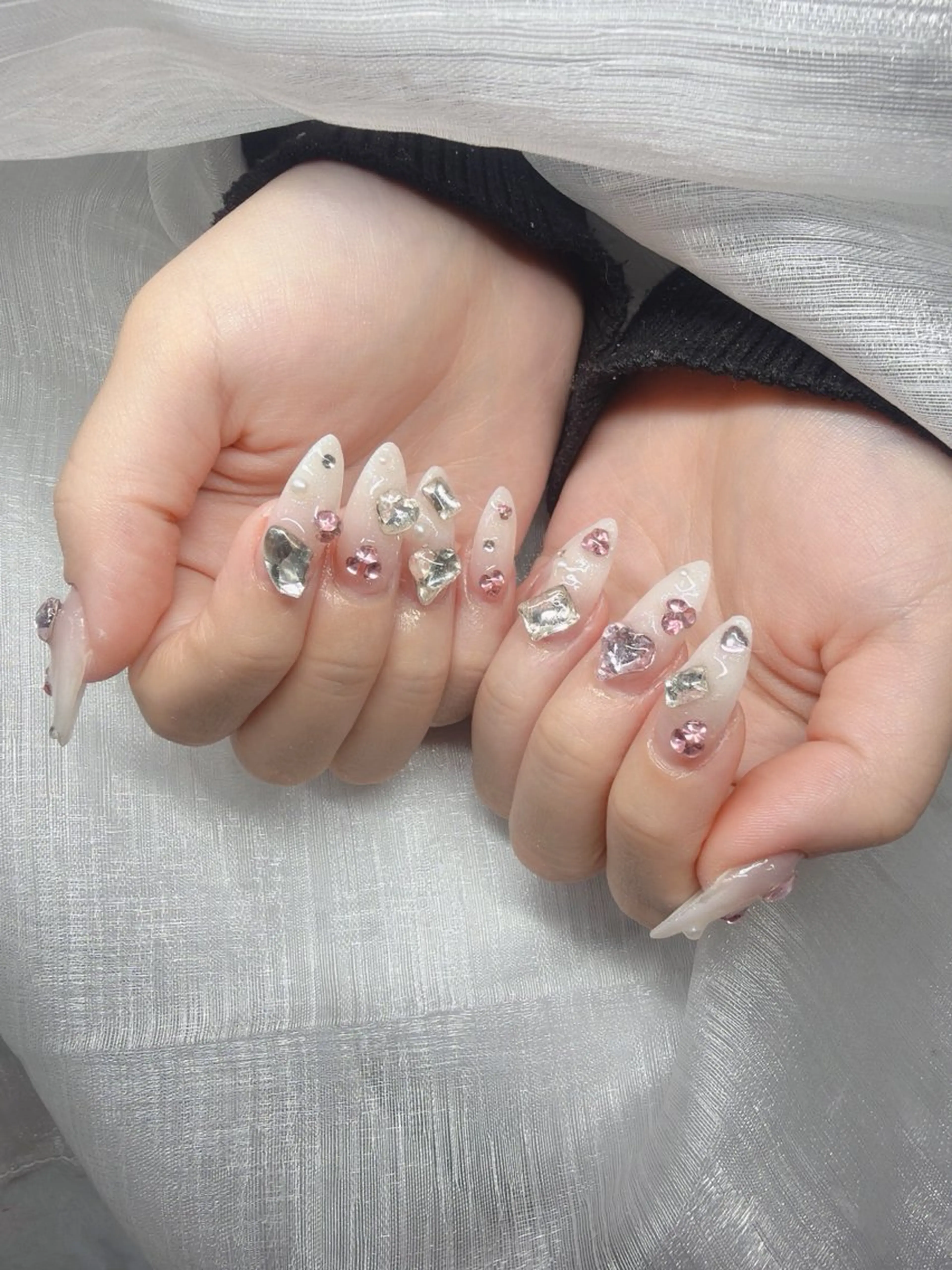 ネイル 長さ出し グラデーション 卒業式 キラキラネイル マグネットネイル ハンドネイル Lee Nailsのネイルデザイン