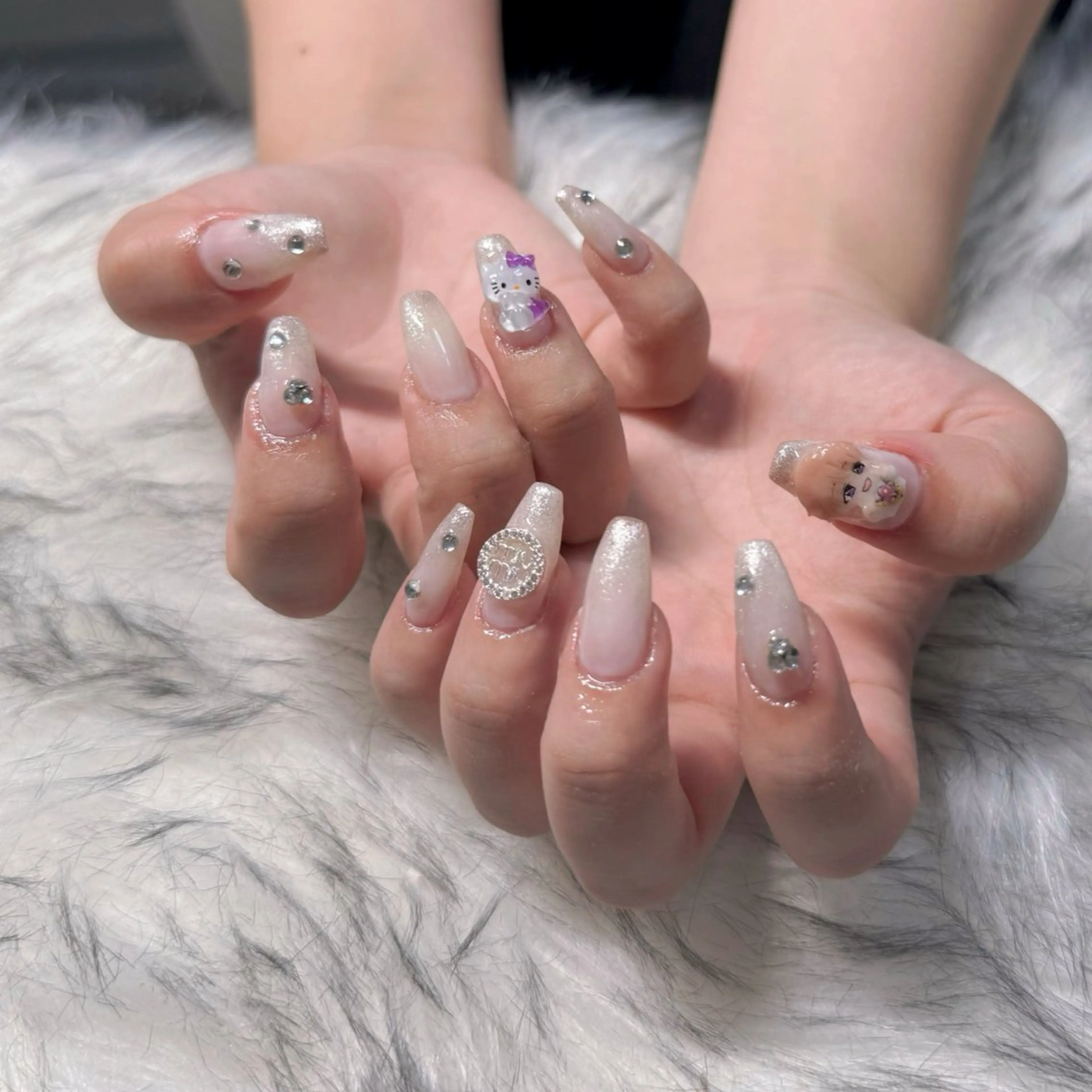 ロング ハンドネイル mao .のネイルデザイン