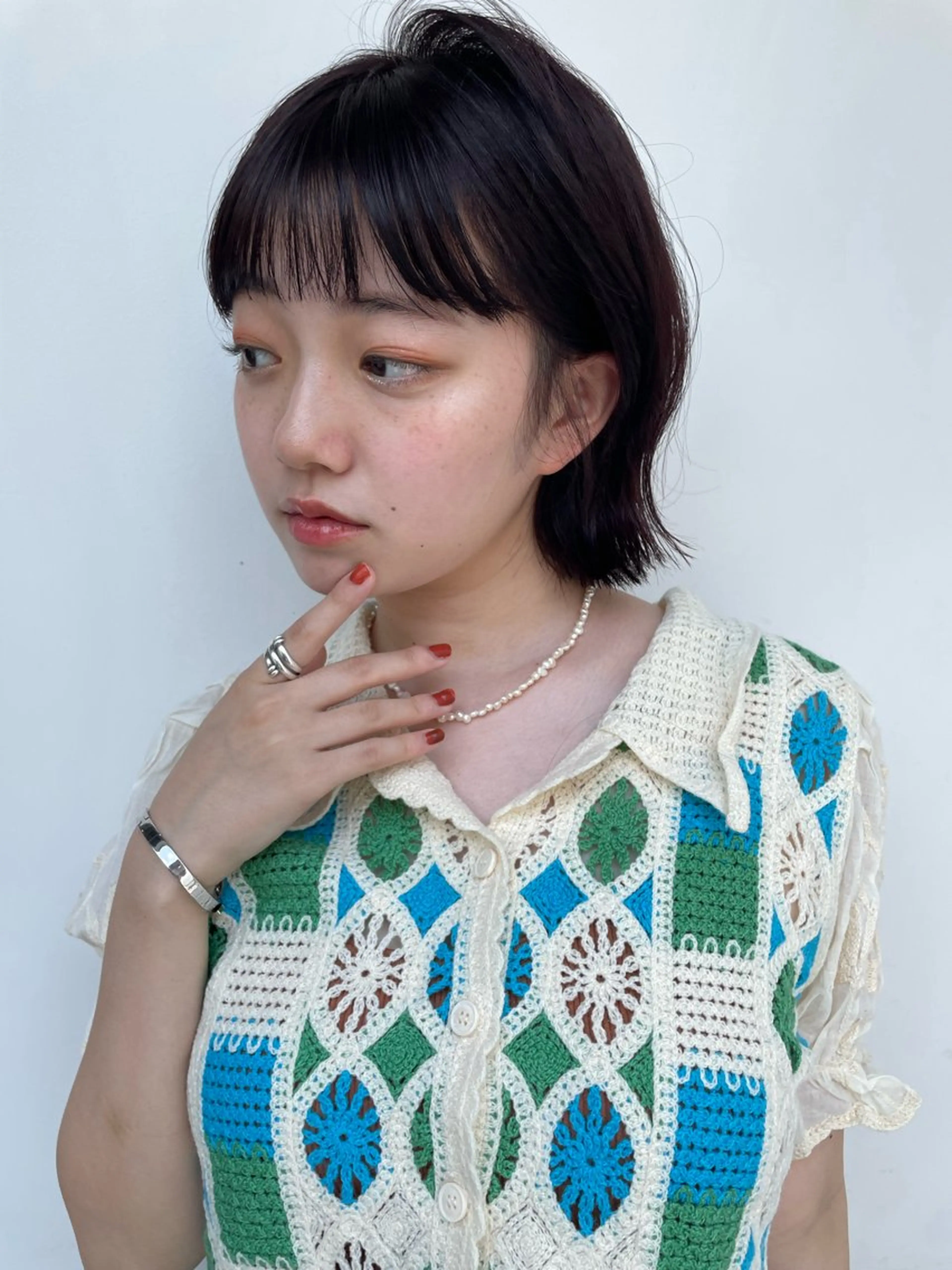 ミディアム カラー ボブ 顔まわりレイヤー 顔周りカット レイヤーカット カット ヘアカラー ボブ/ミディアム 親しみやすさ/さくらのヘアスタイル