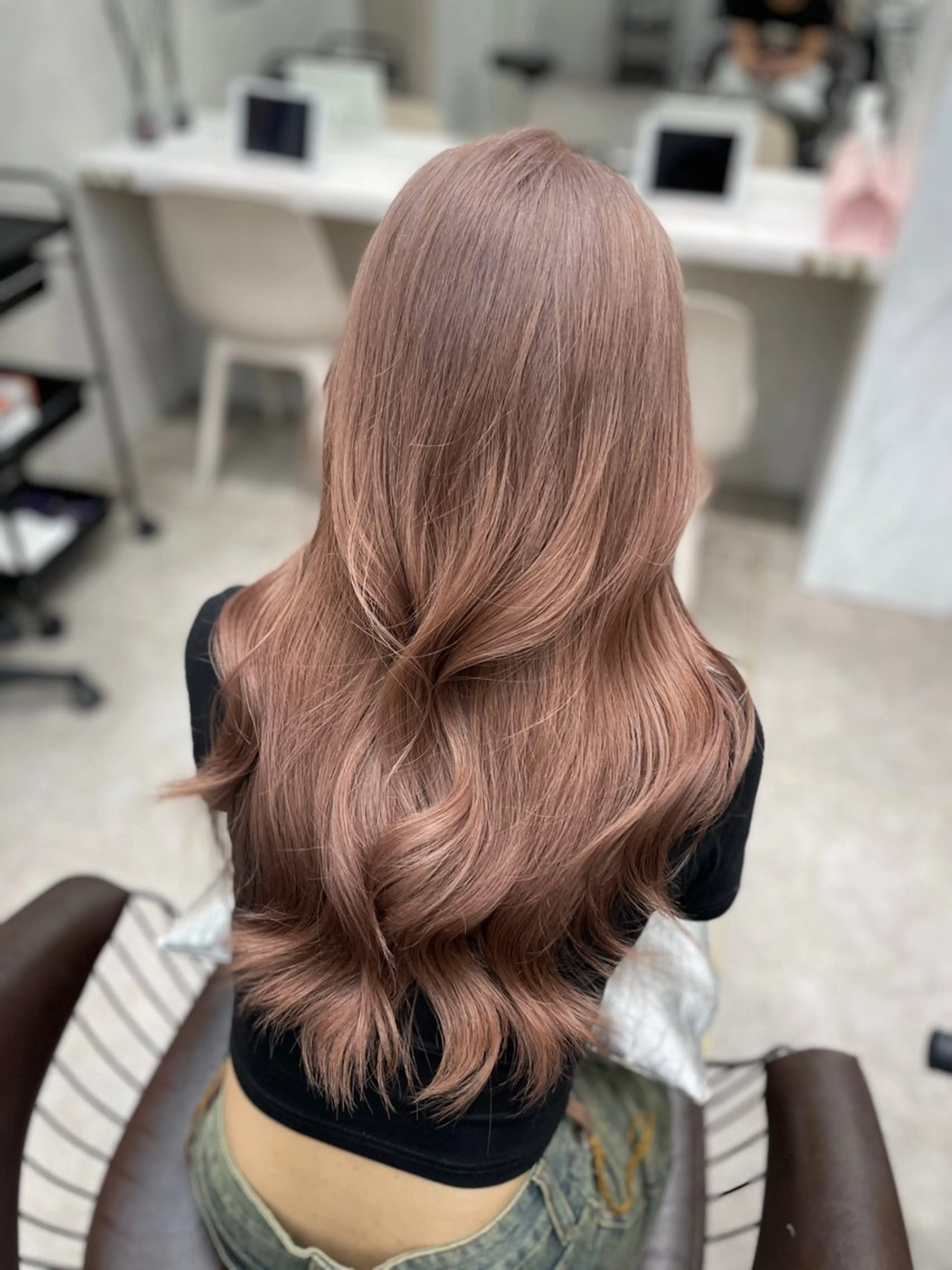 ロング ヘアカラー トリートメント Nanami / ベージュ/グレージュのヘアスタイル