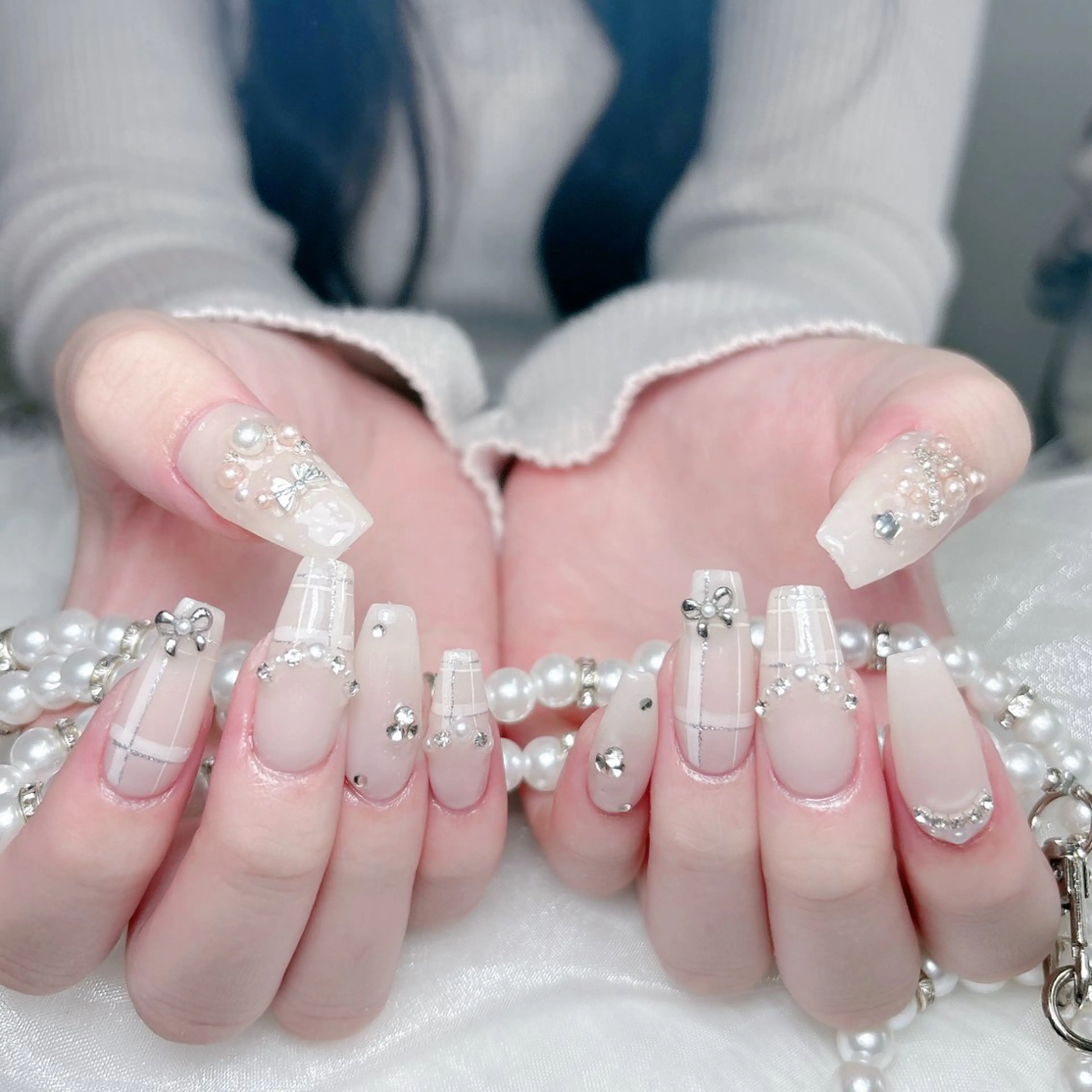 ネイル 成人式 ジェルネイル ロングネイル マグネットネイル ミディアムネイル ハンドネイル MoMoA Nail ネイル長さ出し専門店のネイルデザイン