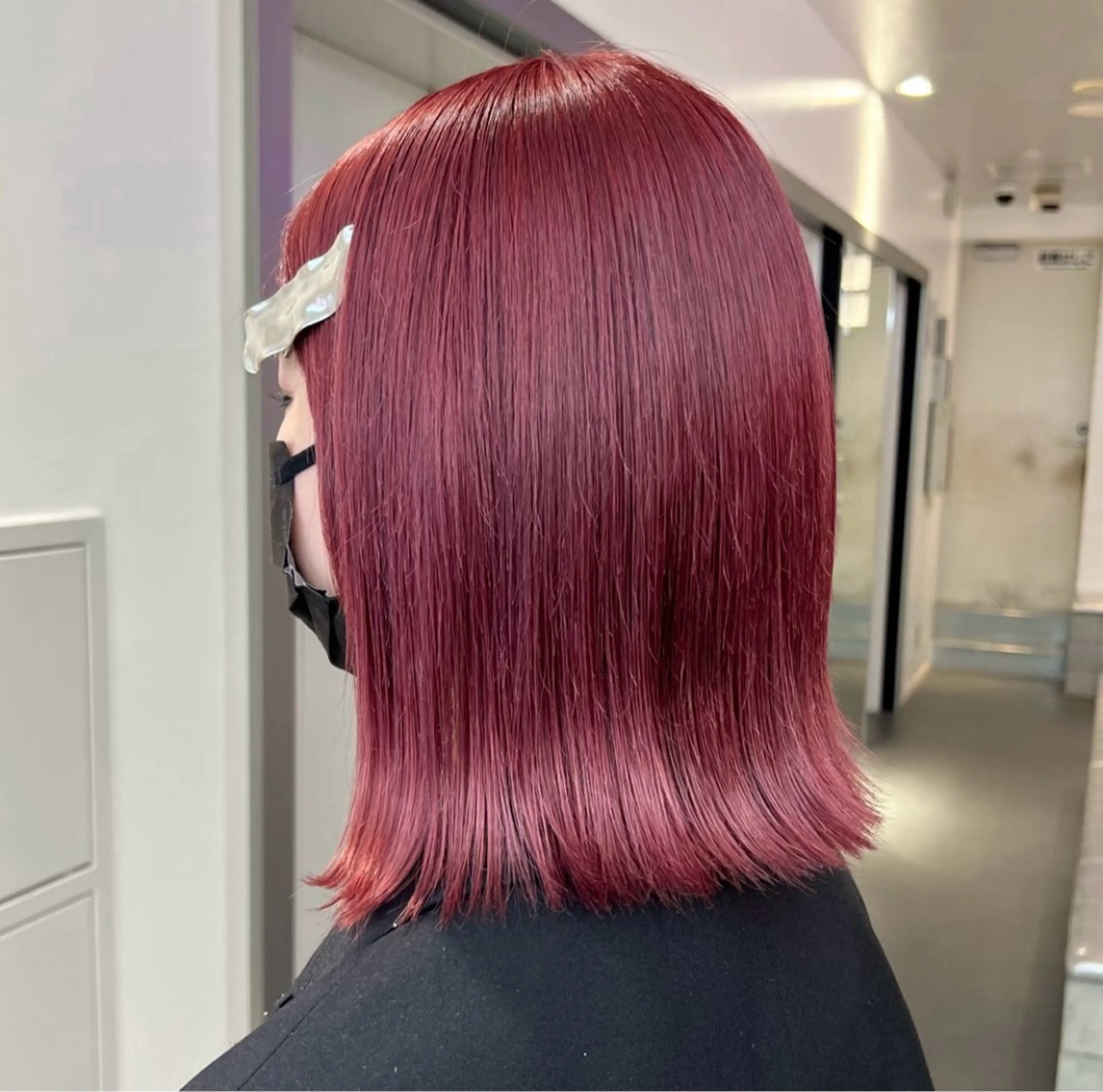 ミディアム カラー ブリーチ レッドカラー ヘアカラー トリートメント 🌼動き×透明感🩵 ハイトーン/ナナのヘアスタイル