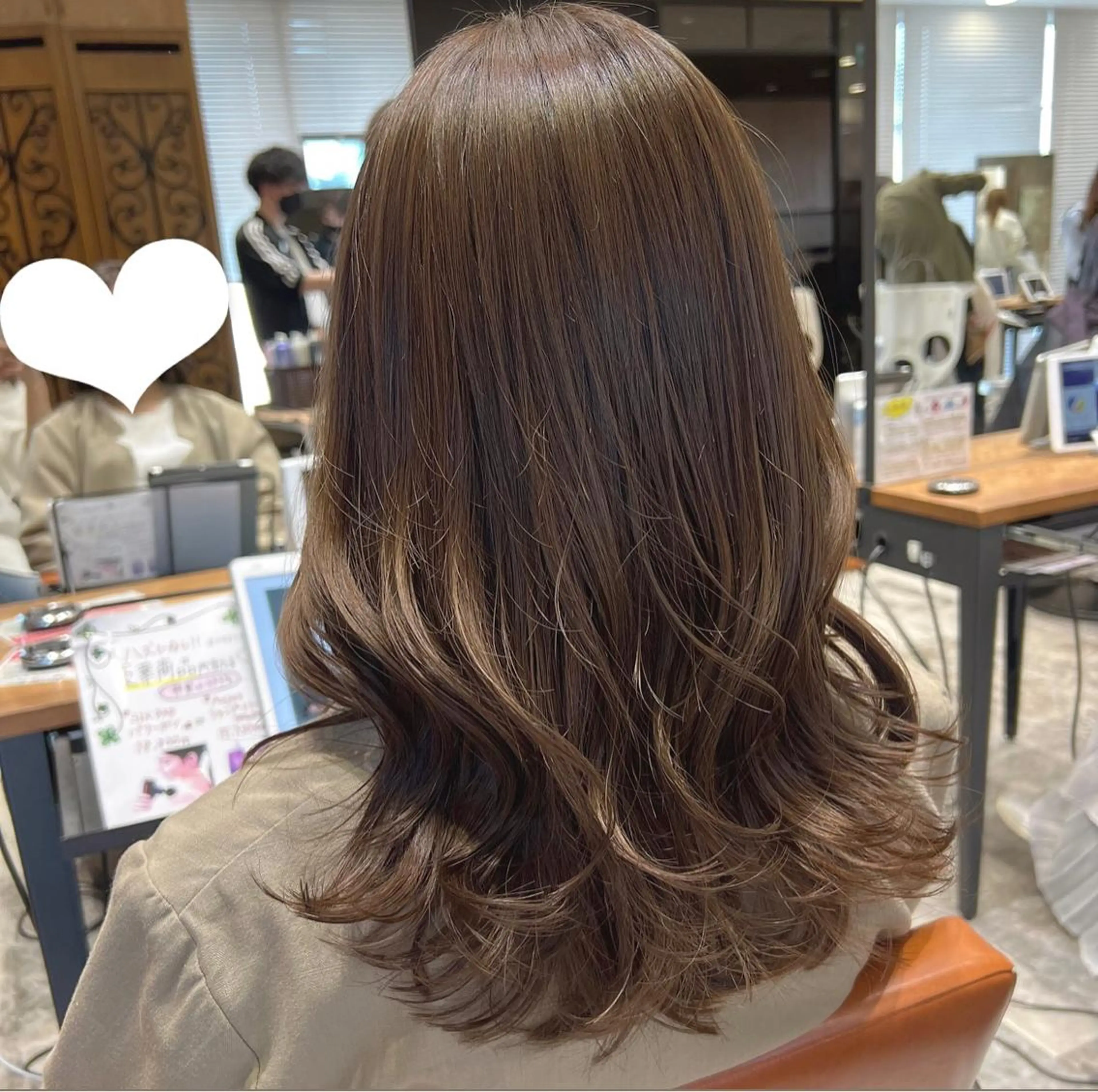 ミディアム ミディアムレイヤー レイヤーカット 🧡くびれヘア/前髪 顔周り🧡久原結衣のヘアスタイル