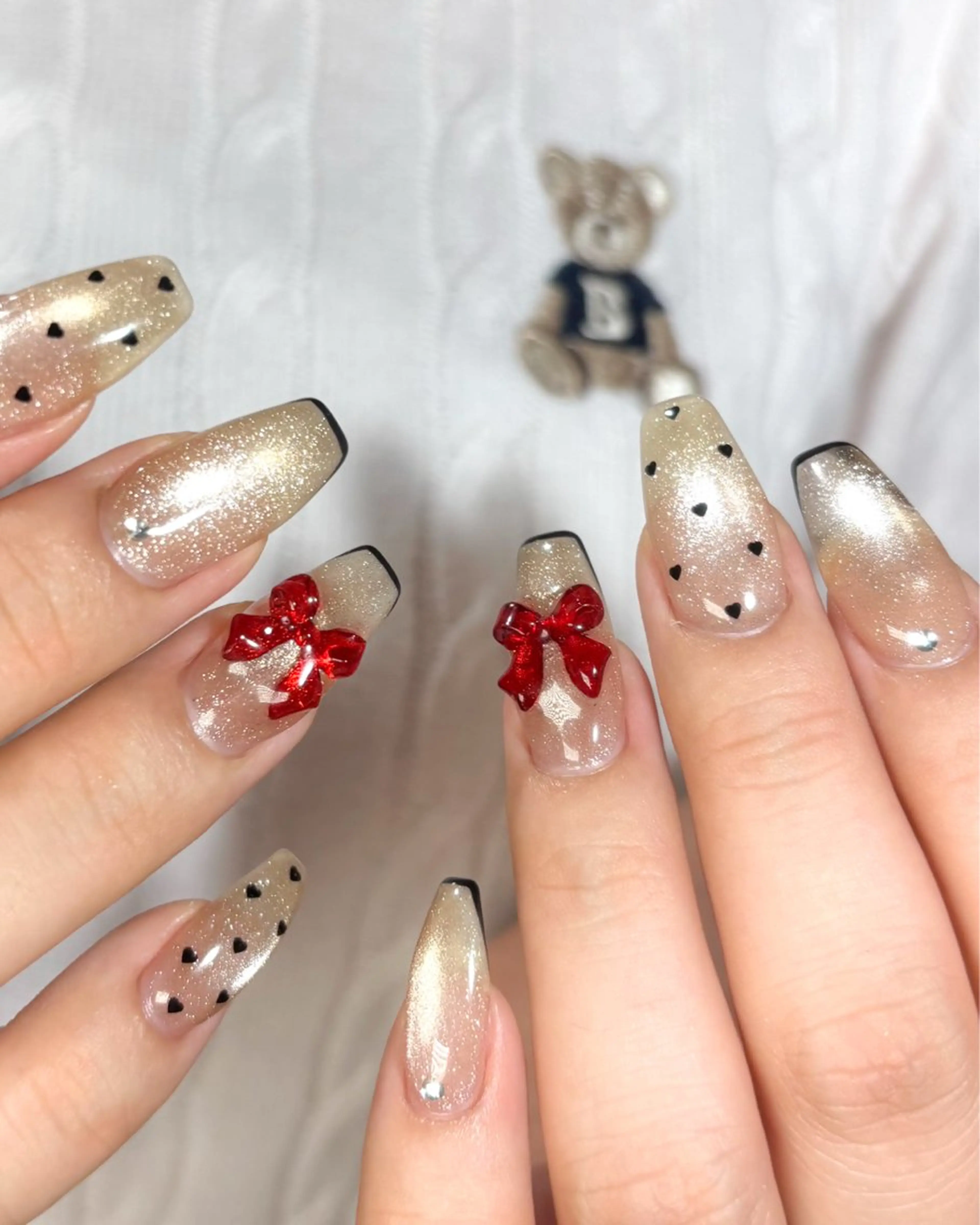 ネイル マグネットネイル ハンドネイル émure. / パラジェル認定のネイルデザイン