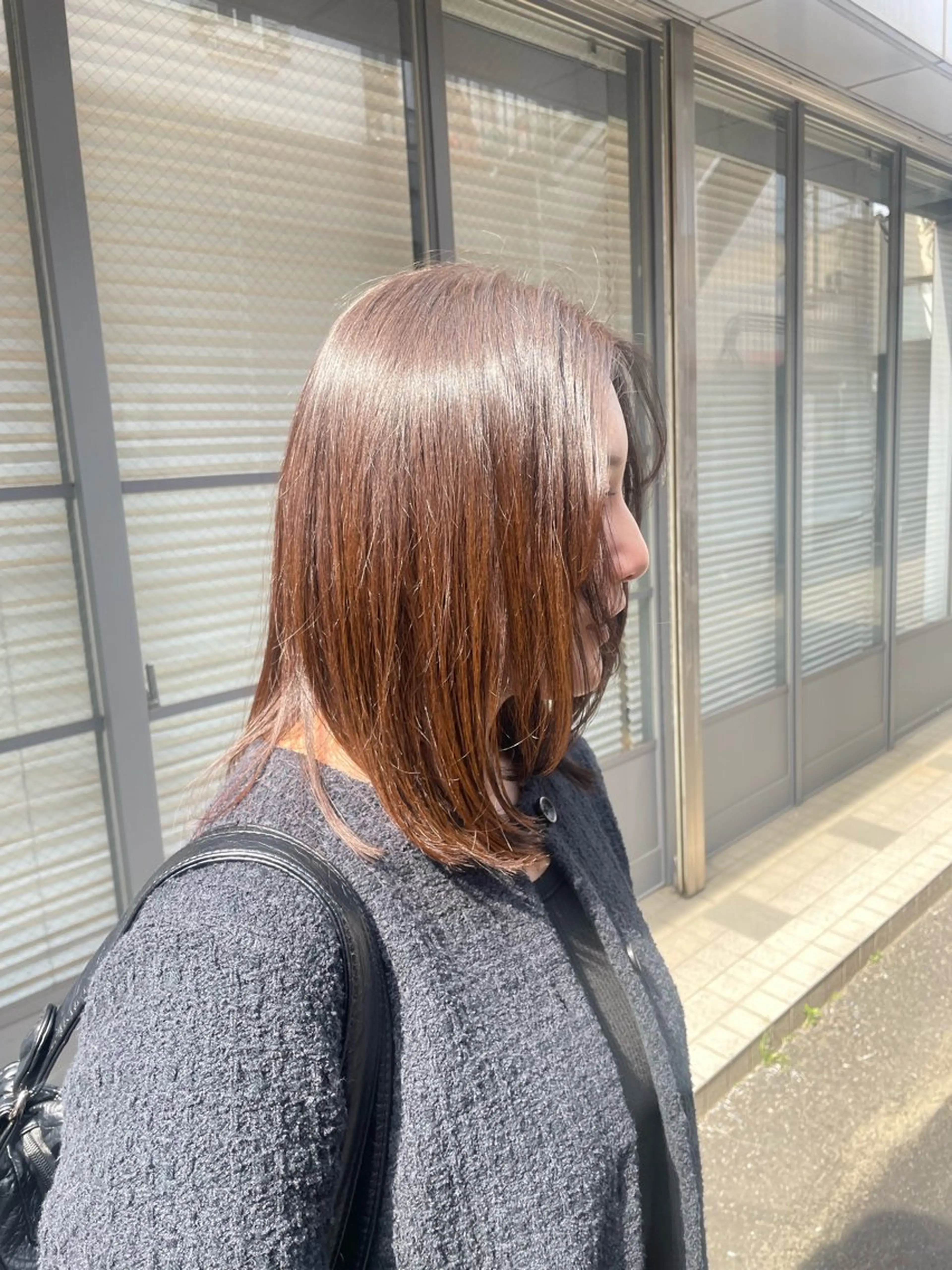 セミロング 🪸暖色艶カラー/ shiori🫧のヘアスタイル