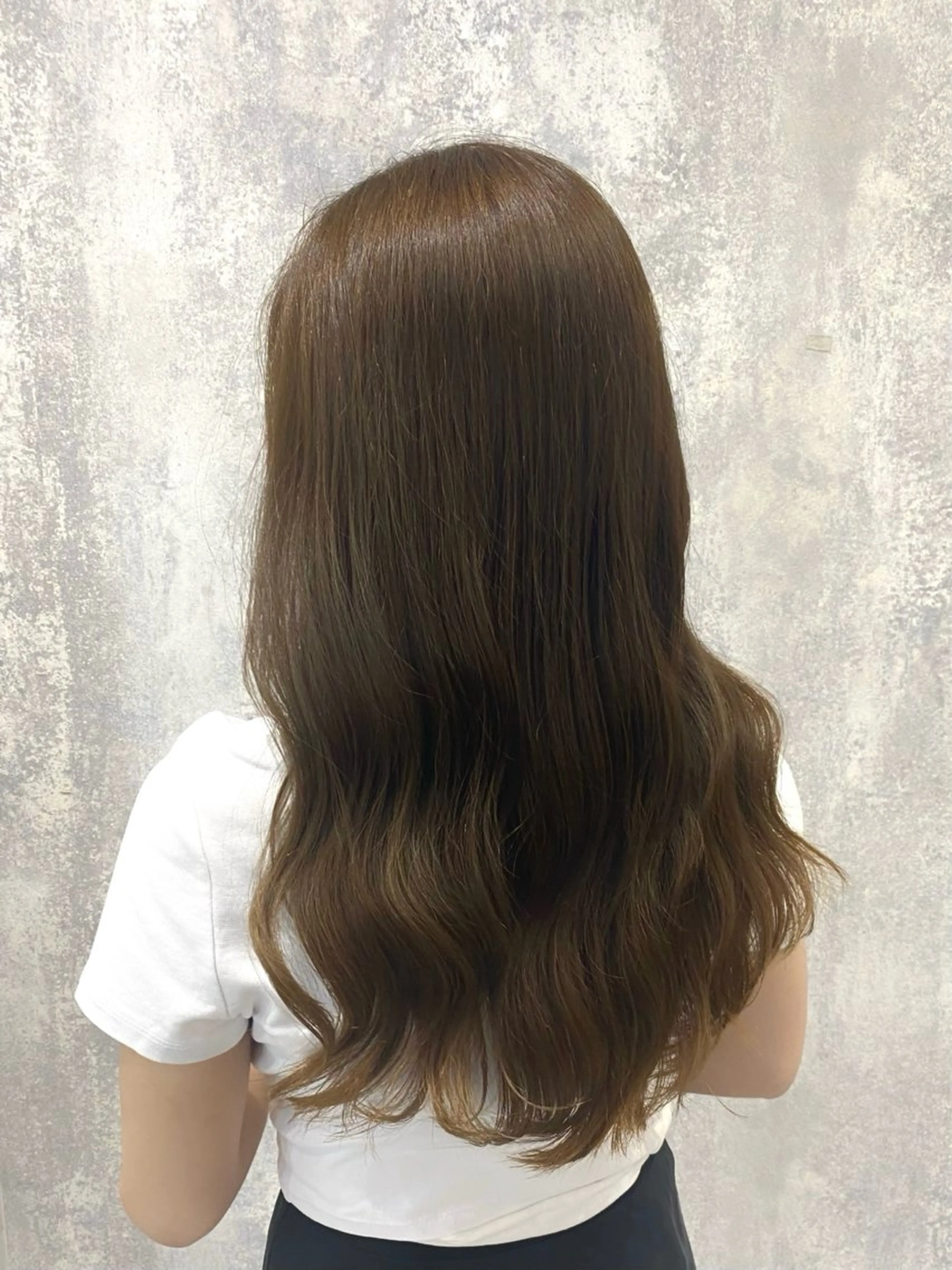 ロング カラー shiori/透明感 /顔周り/髪質改善のヘアスタイル