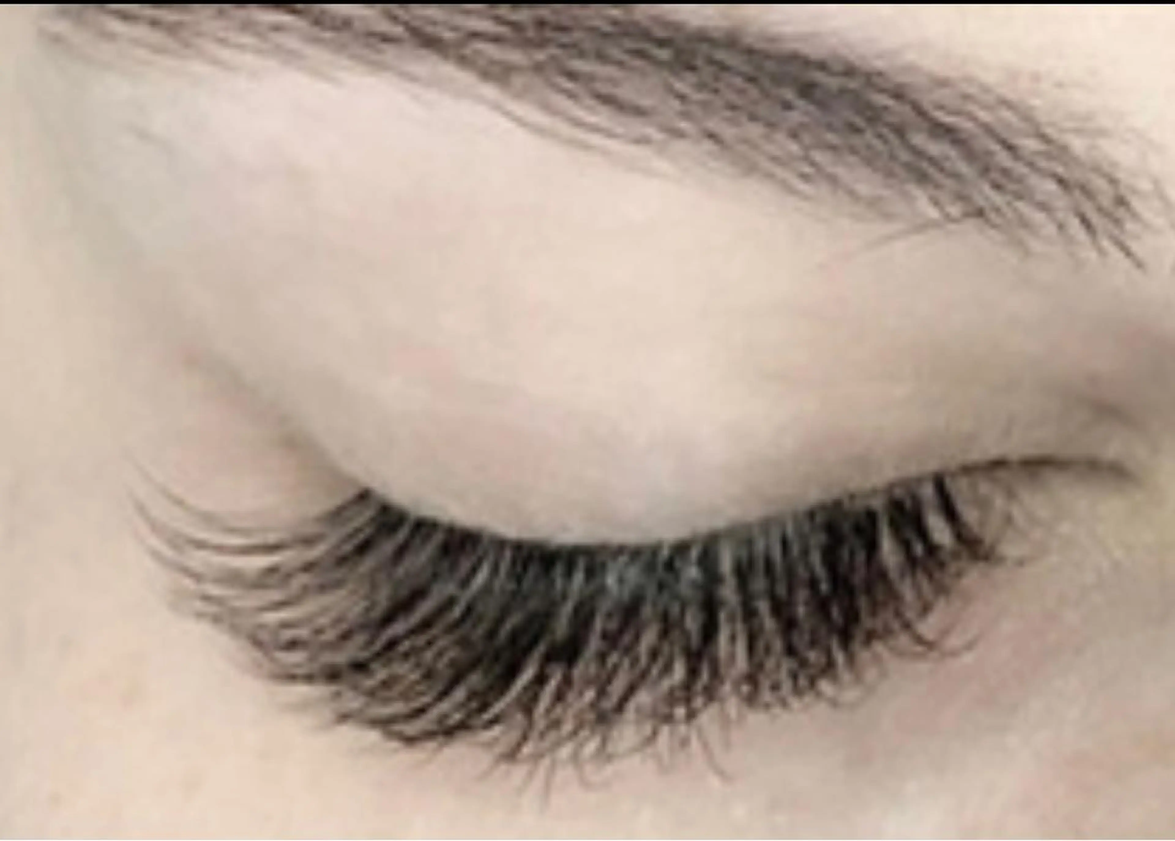 まつ毛エクステつけ放題、つけられるだけつけていきます。の写真