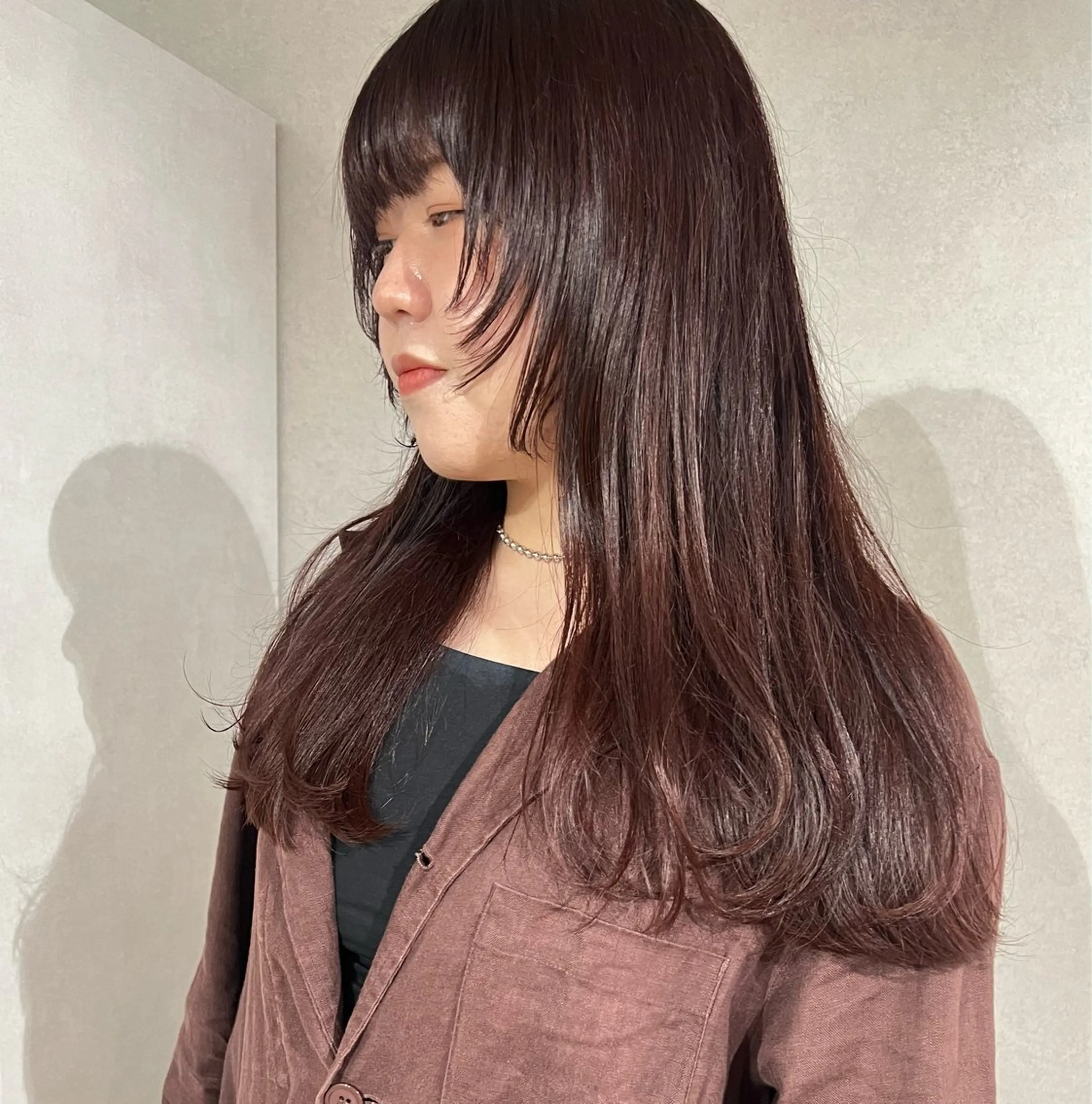 ロング カラー ブラウンカラー ピンクカラー ピンクブラウン 顔まわりレイヤー レイヤーカット anon Loemのヘアスタイル