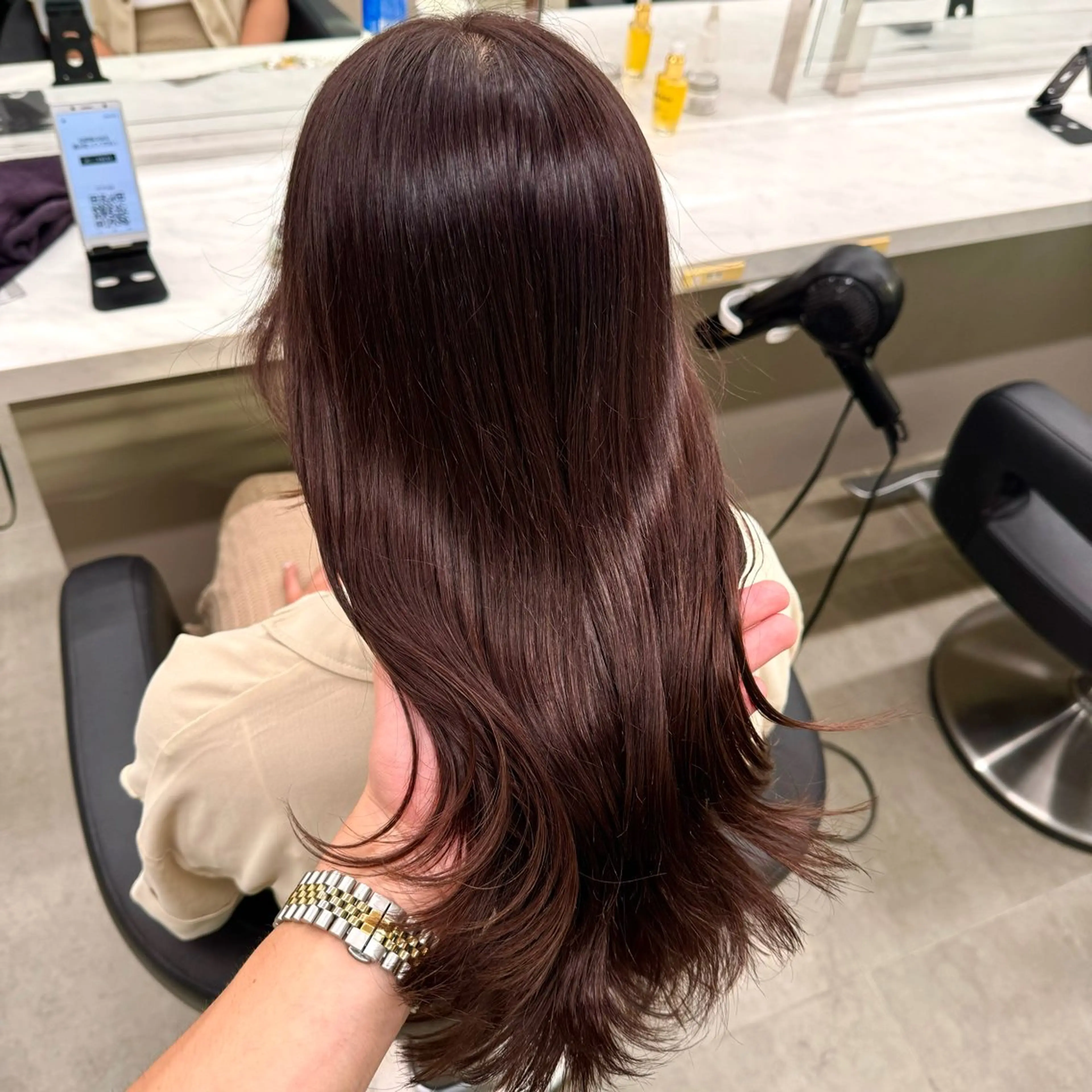 ミディアム カラー ヘアアレンジ ブラウンカラー ヘアカラー トリートメント ヘッドスパ ヘアセット 顔まわりカット の達人のヘアスタイル