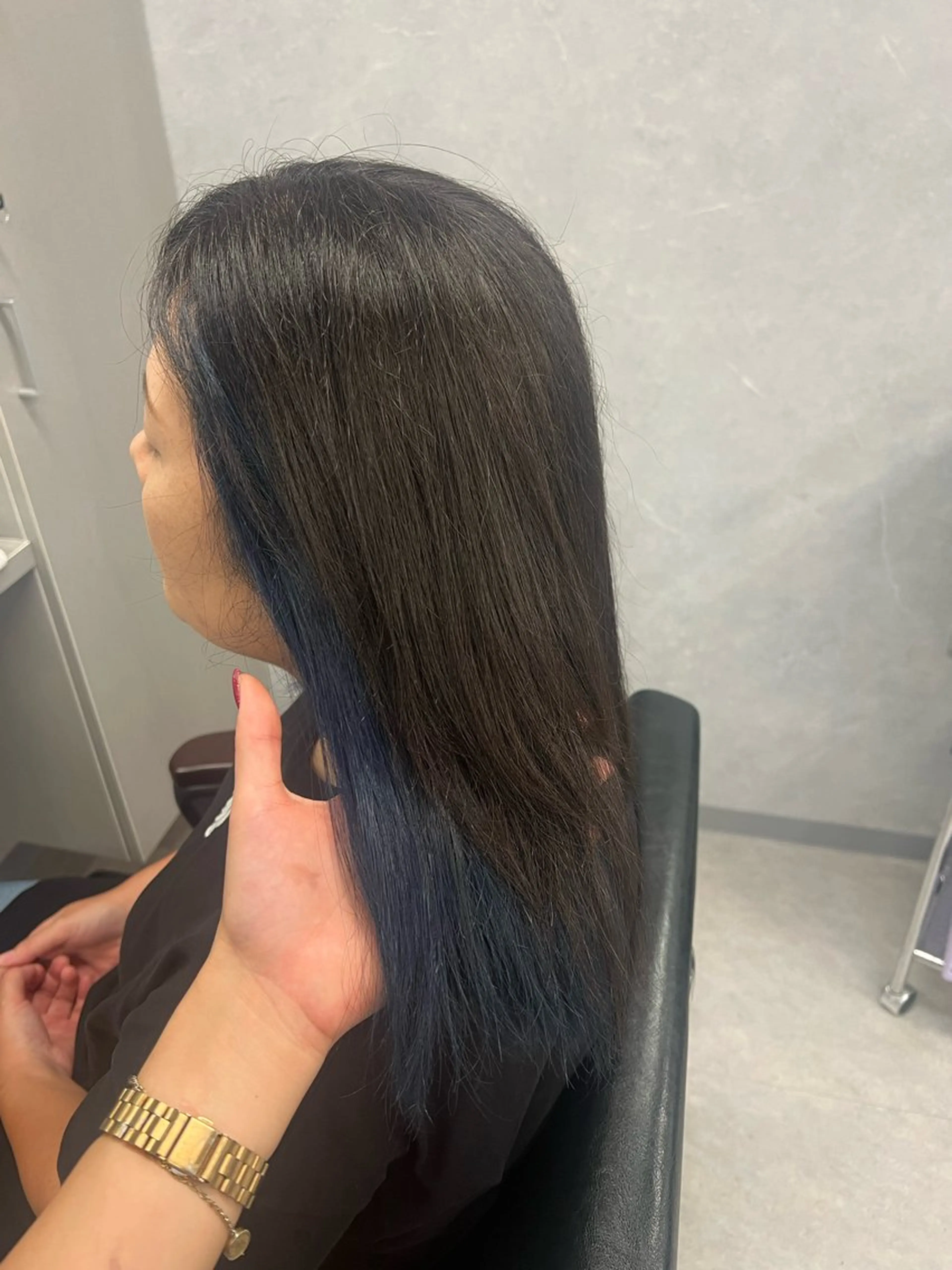 セミロング カット ヘアカラー 石津 優菜のヘアスタイル