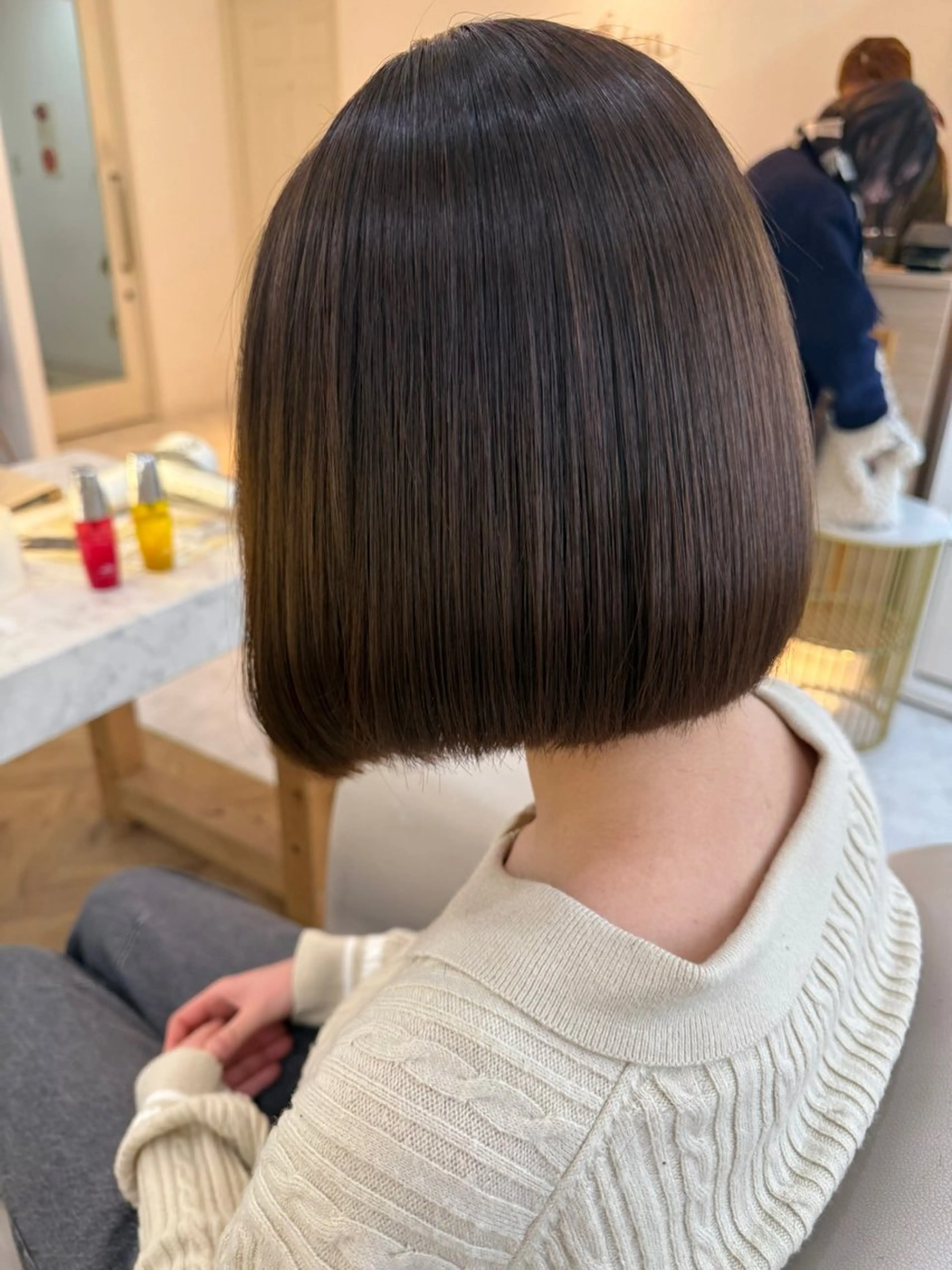 ショート カット 小林 美月  透明感カラーのヘアスタイル