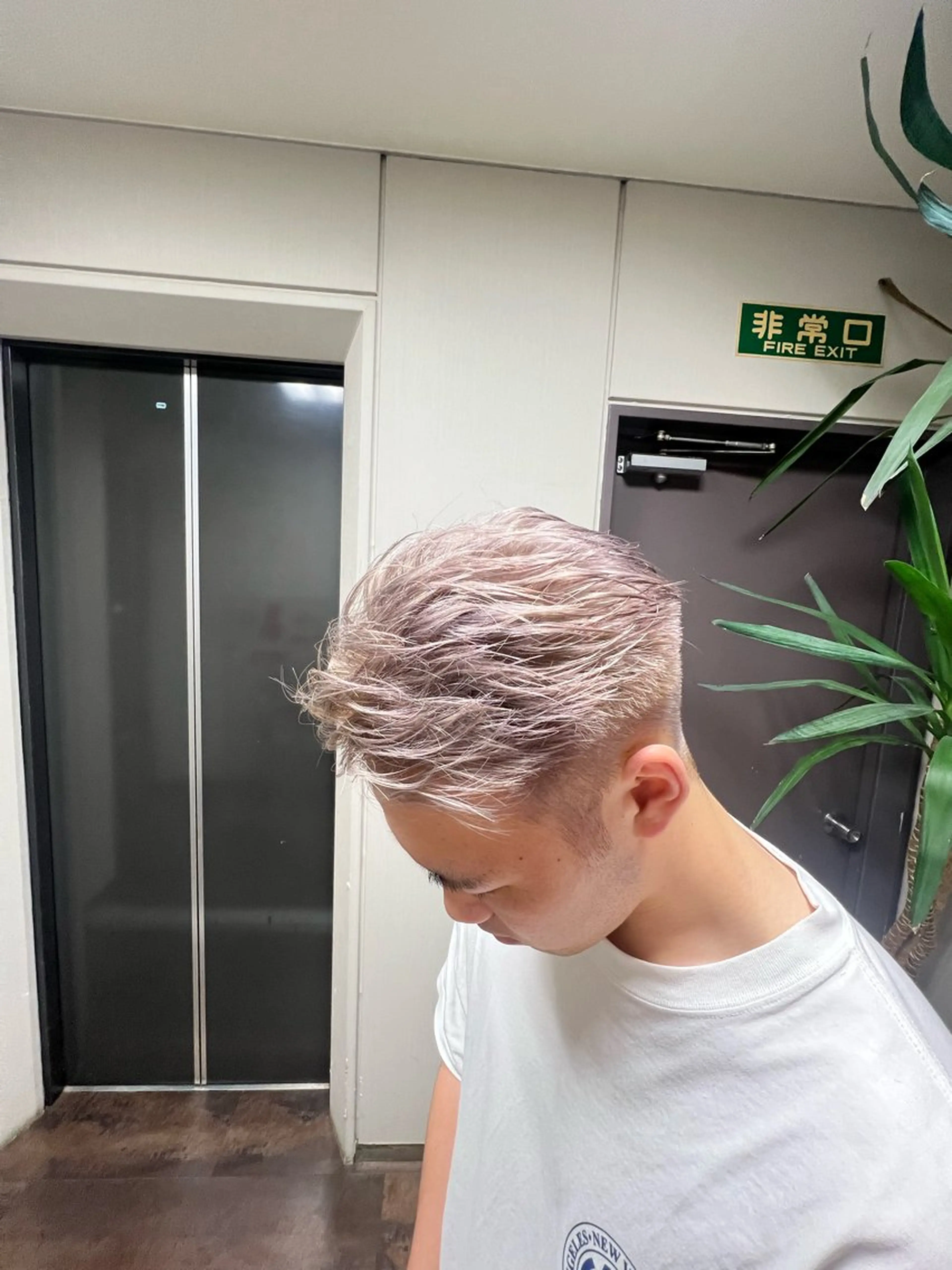 【学割👨‍🎓】カット+ケアブリーチダブルカラーの写真