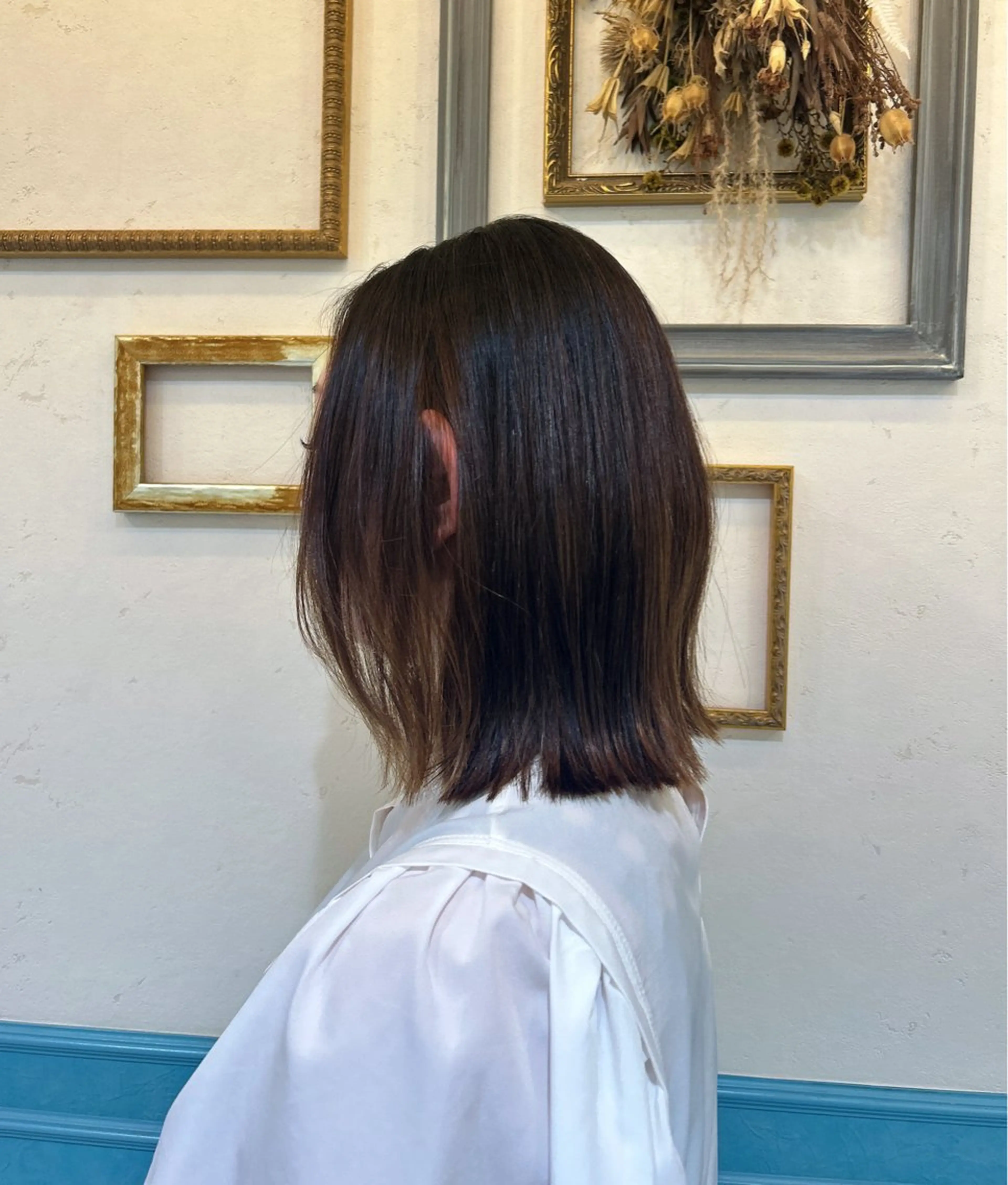 ミディアム ボブ カット 河野 穂香のヘアスタイル