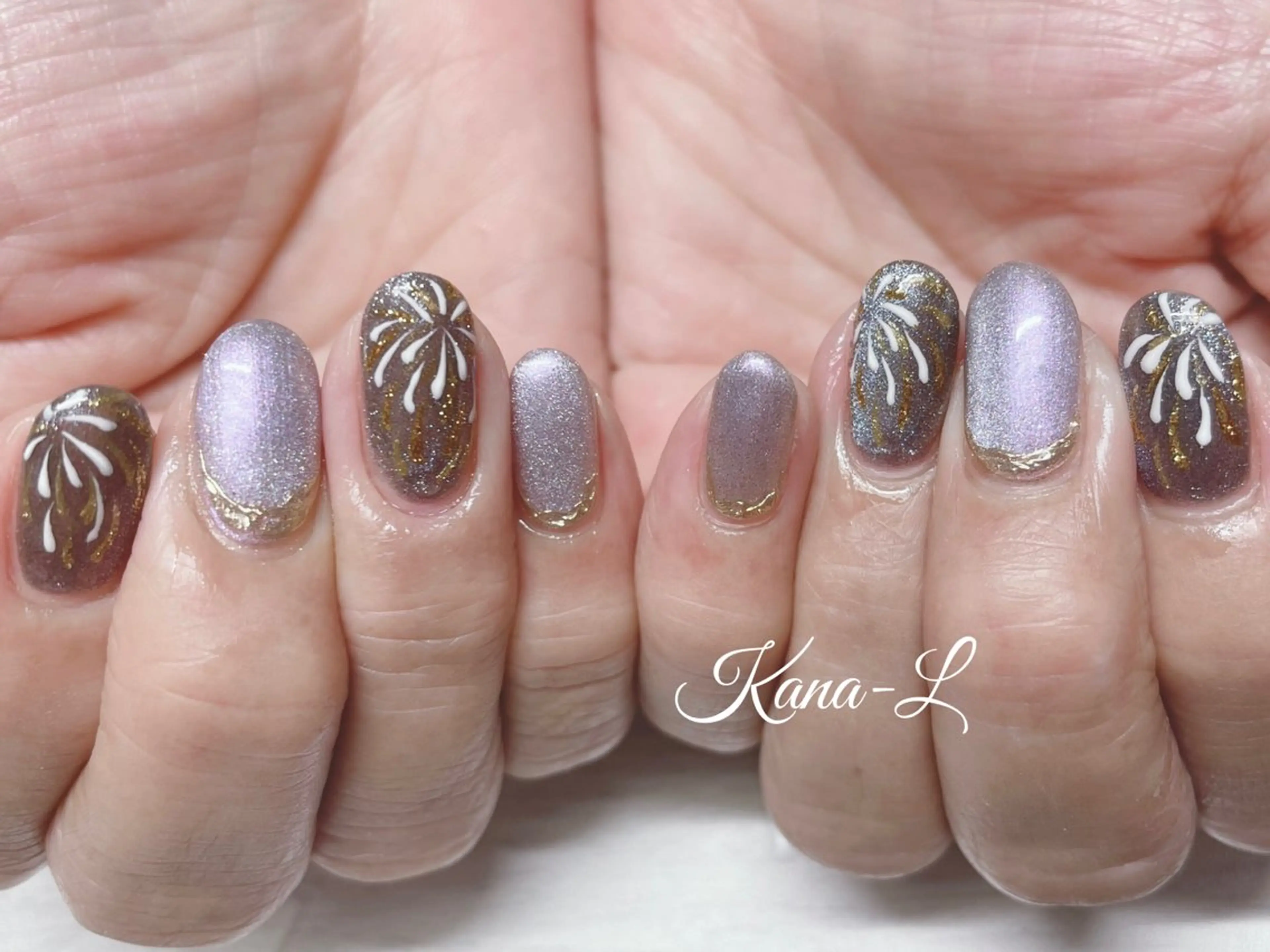 ネイル ジェルネイル キラキラネイル マグネットネイル パラジェル 夏ネイル 芦辺 香奈のネイルデザイン