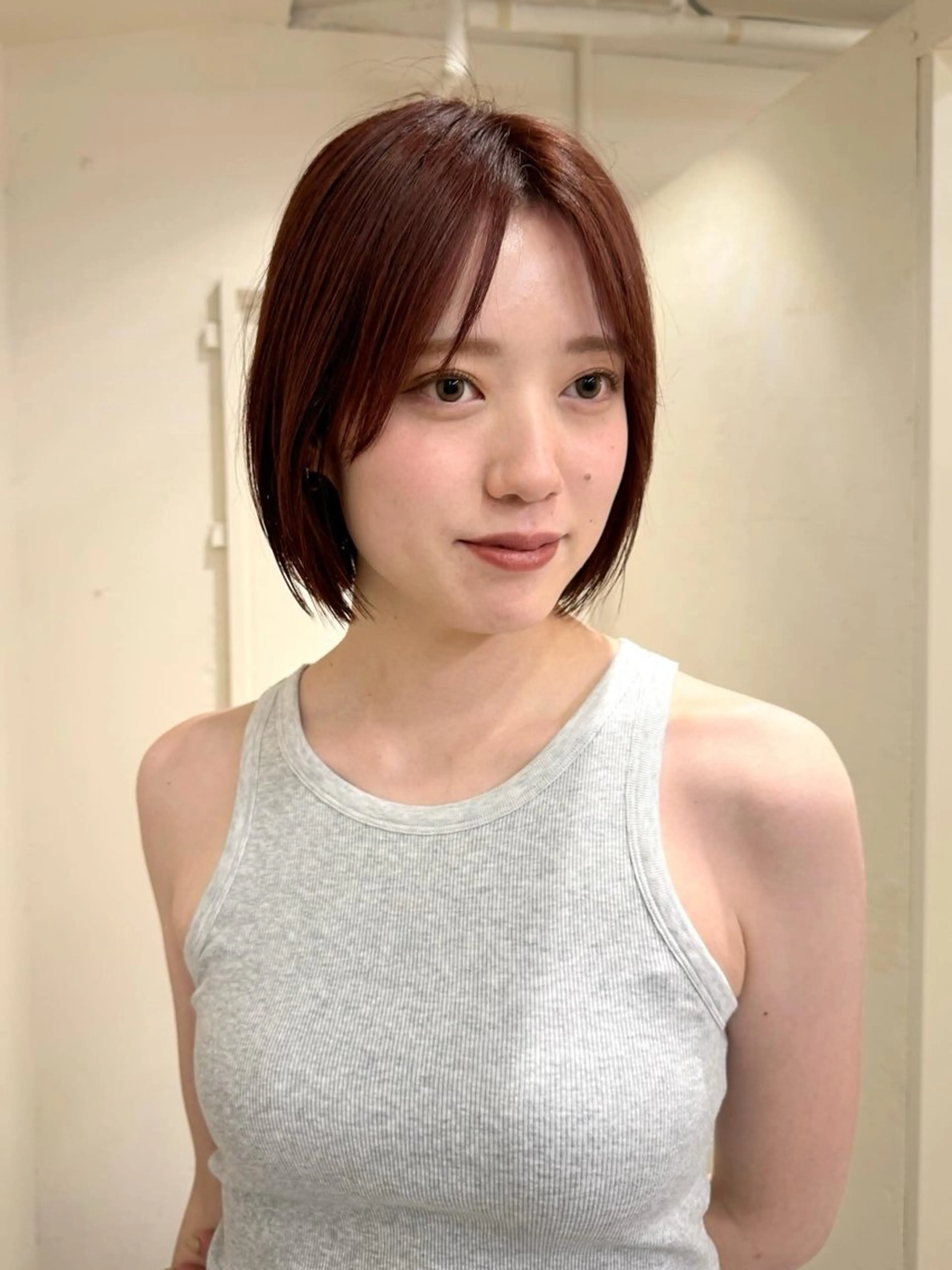 ミディアム カット 須藤 優真 切りっぱなしボブのヘアスタイル