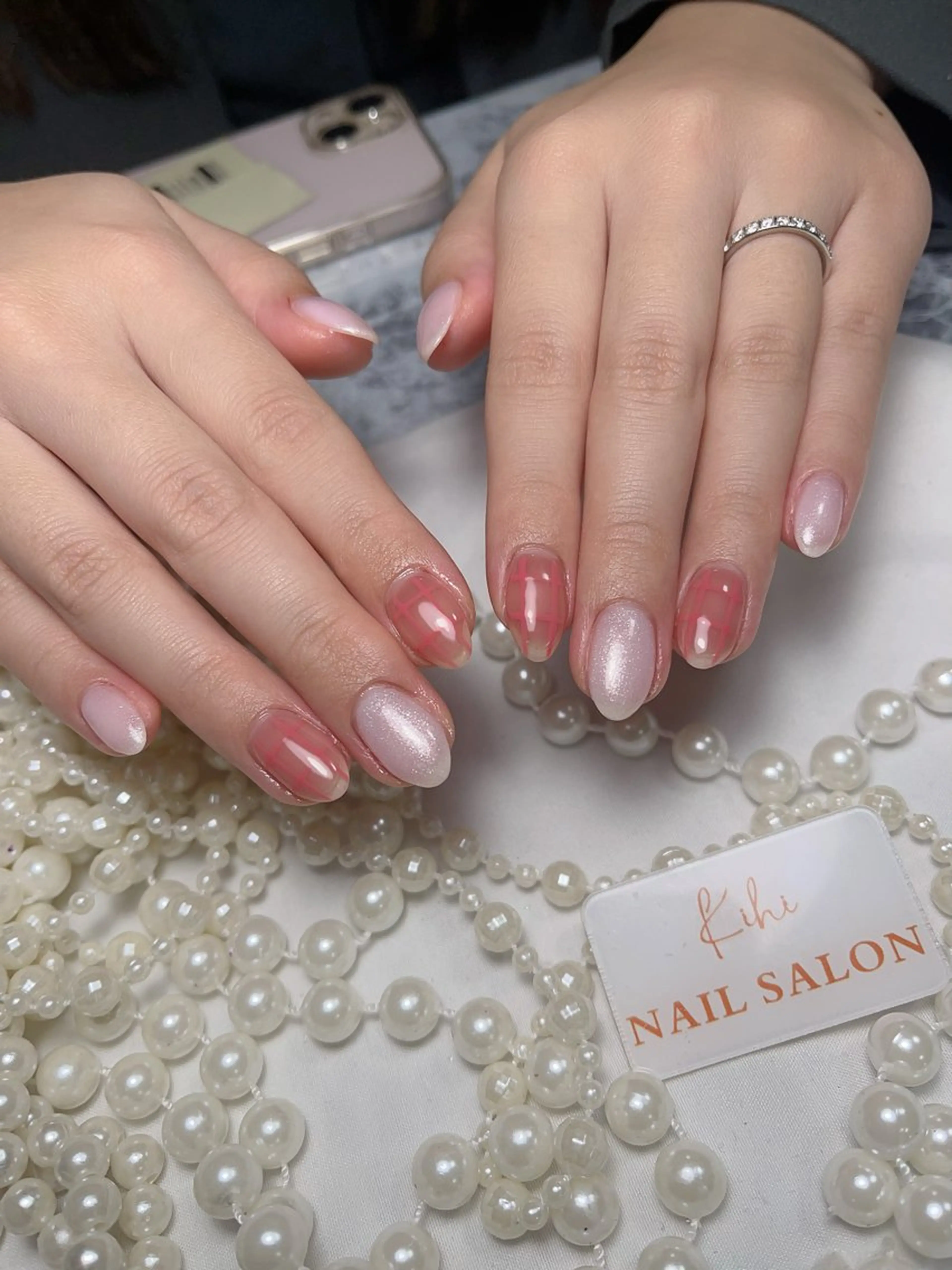 ネイル アートネイル フレンチネイル ジェルネイル グラデーション 韓国ネイル ハンドネイル 💕鈴木ユリ パラジェル/オフ無料のネイルデザイン