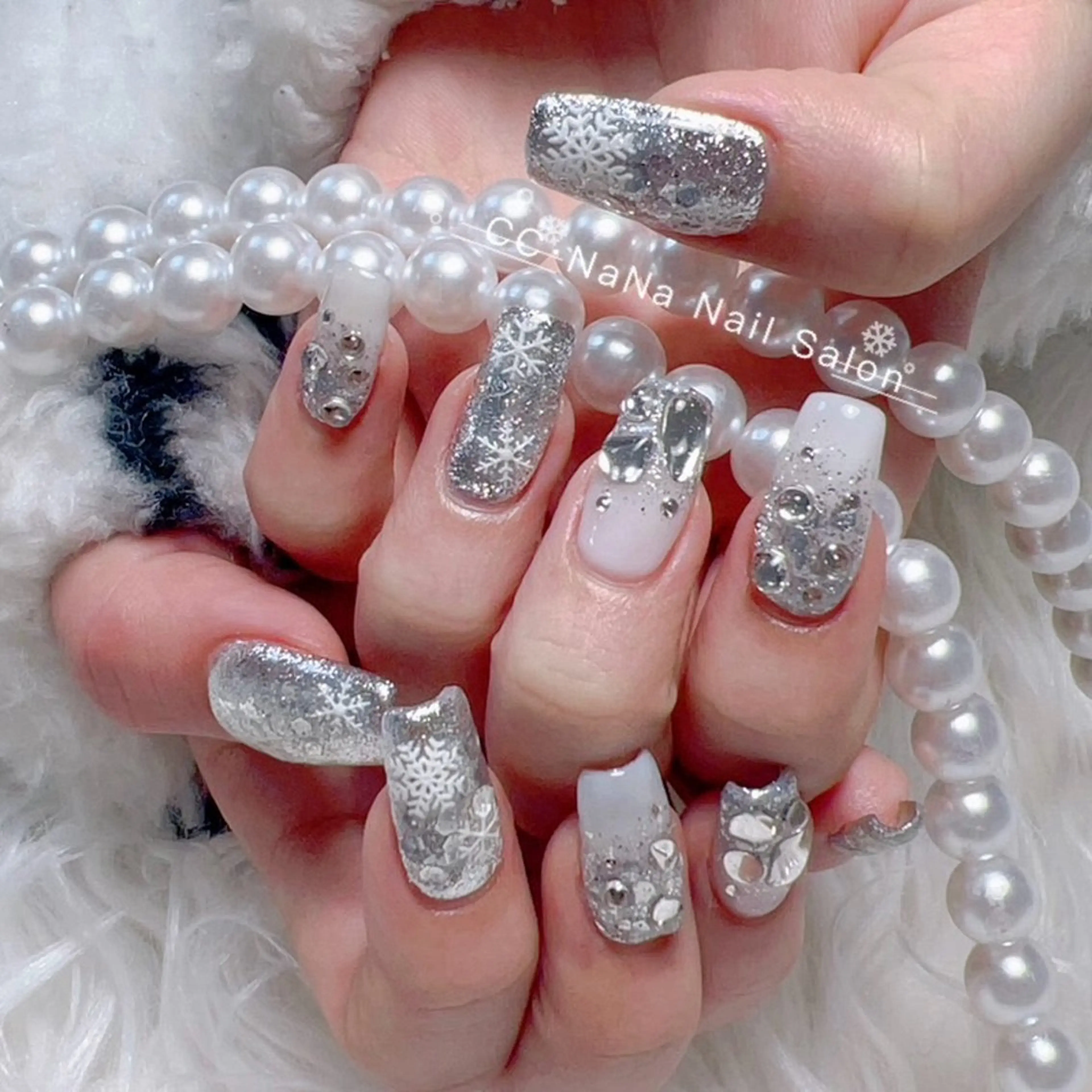 ネイル チークネイル フラッシュネイル ハート キラキラネイル 韓国ネイル ハンドネイル 💎CC・NaNa 韓国風ネイル🌙Cのネイルデザイン