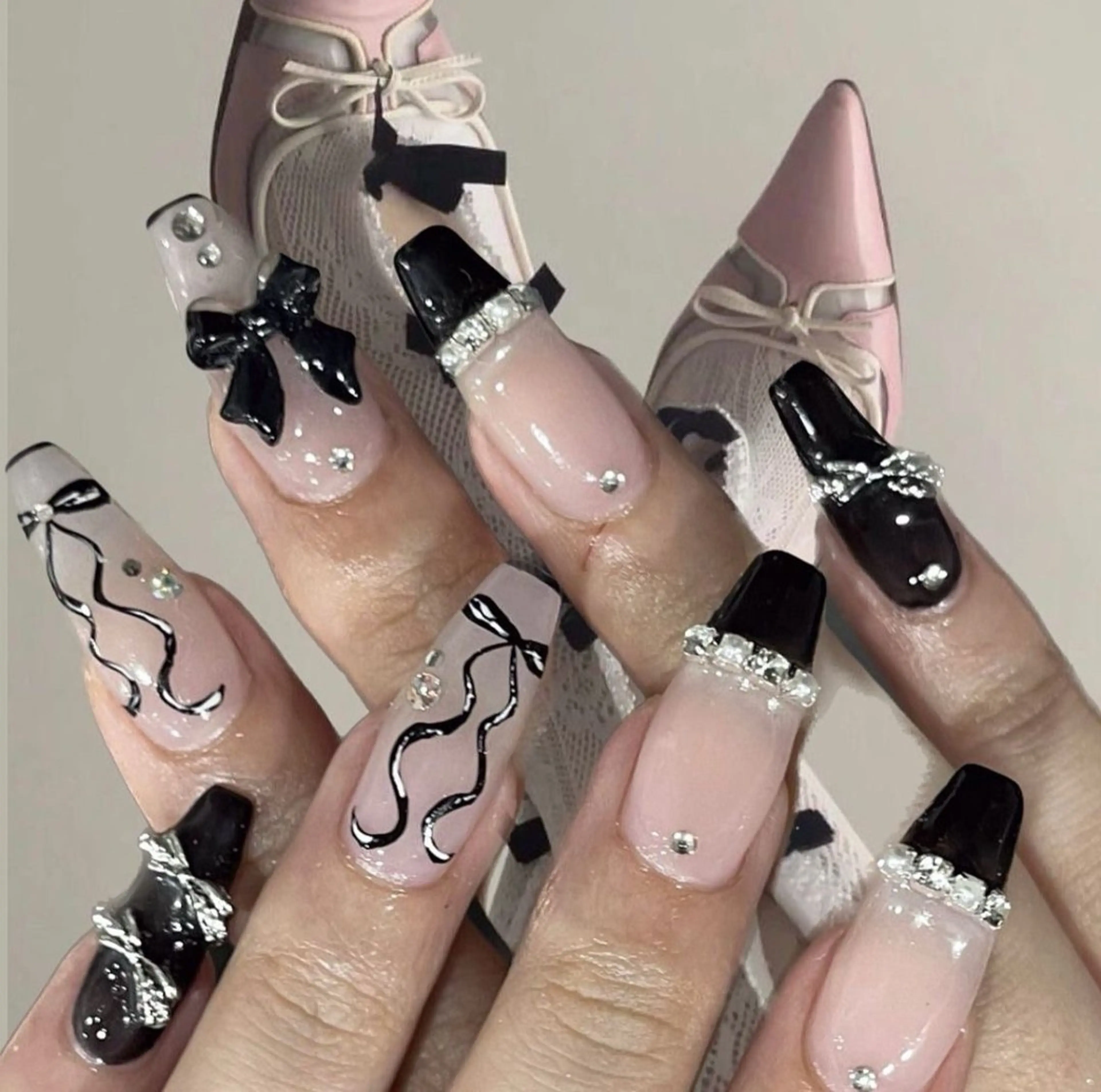 ハンドネイル Lee Nailsのネイルデザイン