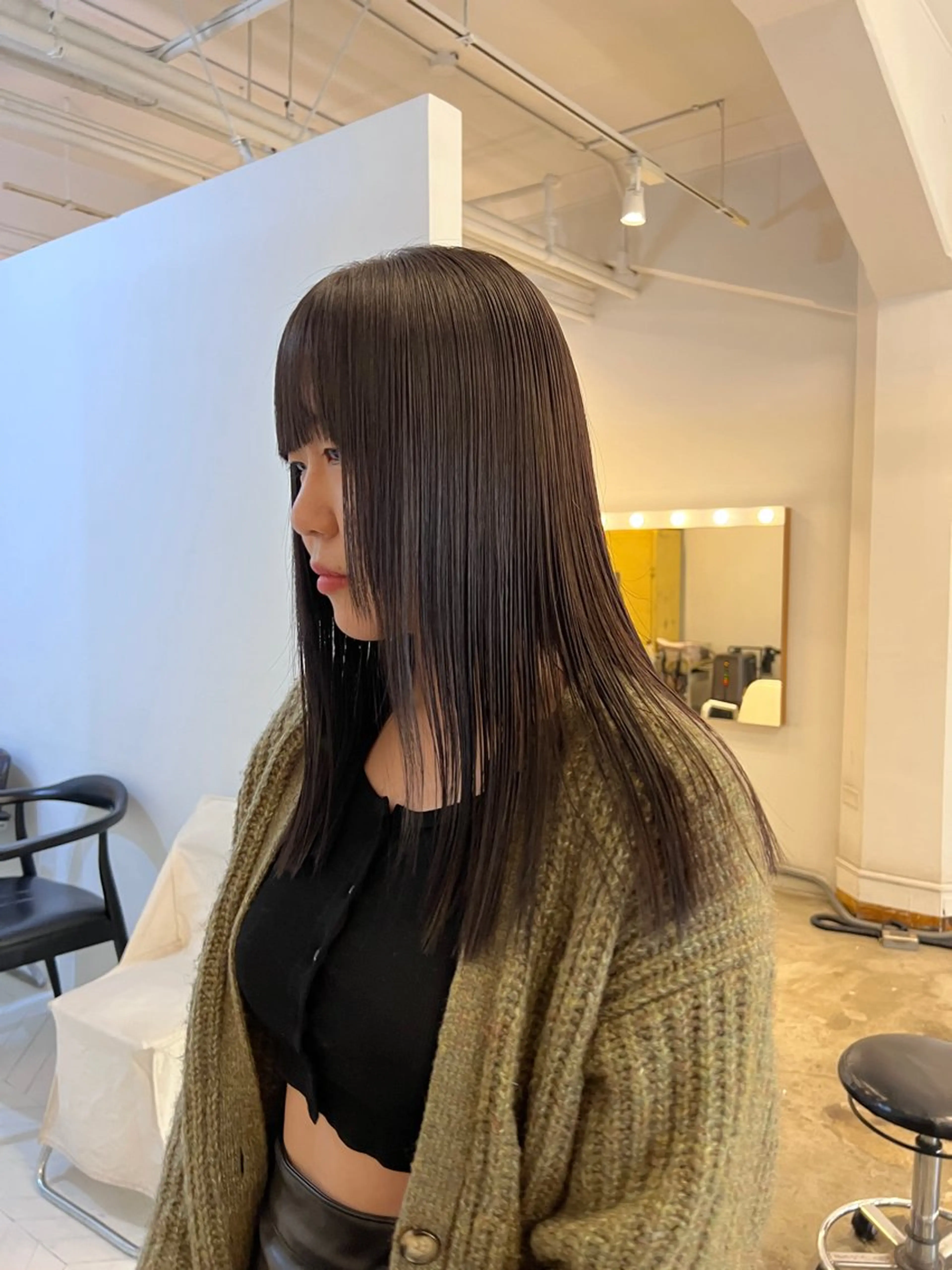 ロング カラー ブラウンカラー ナチュラルブラウン オリーブカラー カット ヘアカラー Lute所属・ミタニ ナギサのヘアスタイル