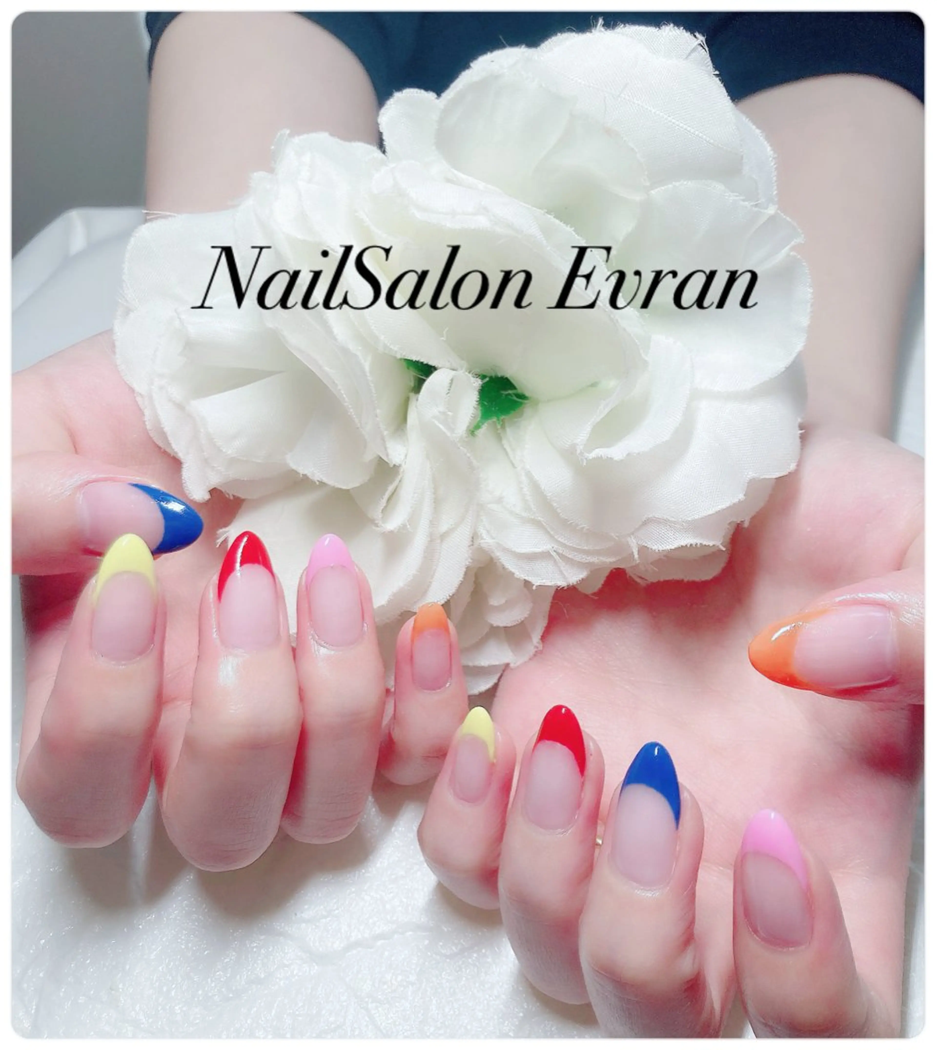 ネイル アートネイル フレンチネイル マグネットネイル 持ち込み ニュアンスネイル ハンドネイル Nail salon Evranのネイルデザイン