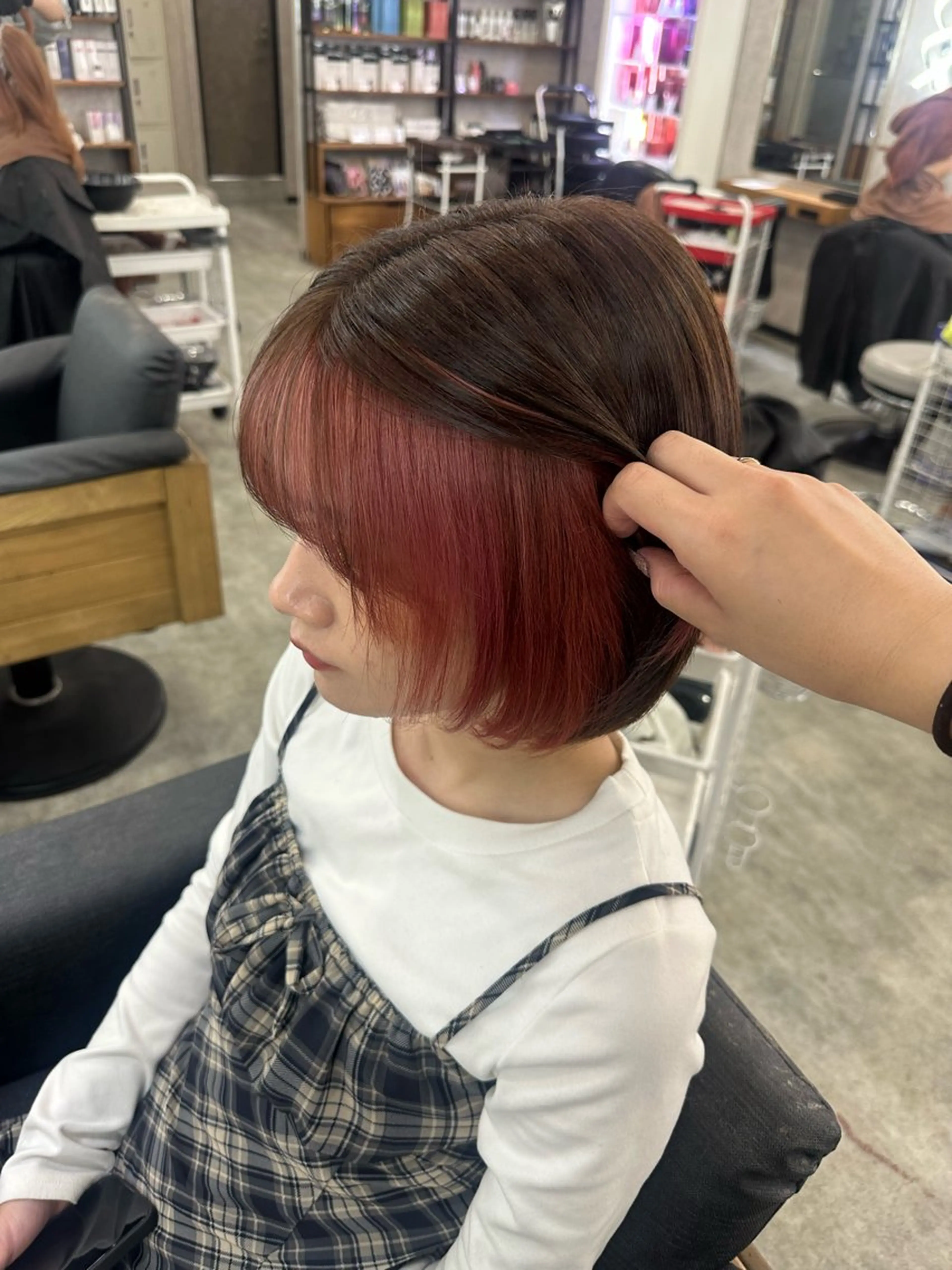 ショート ミストバング MOURI CHISATOのヘアスタイル