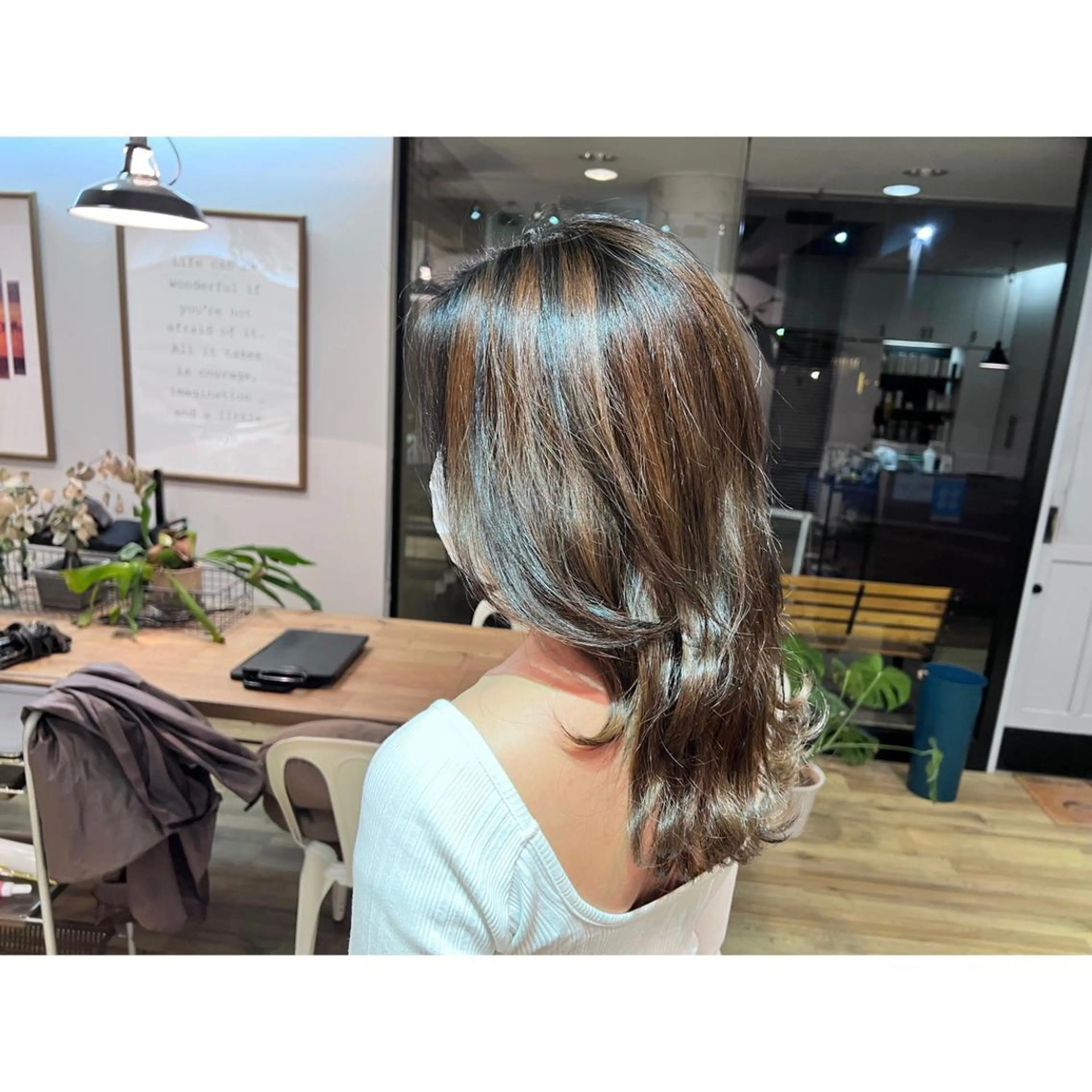 ロング カラー ツキダテ ユイのヘアスタイル