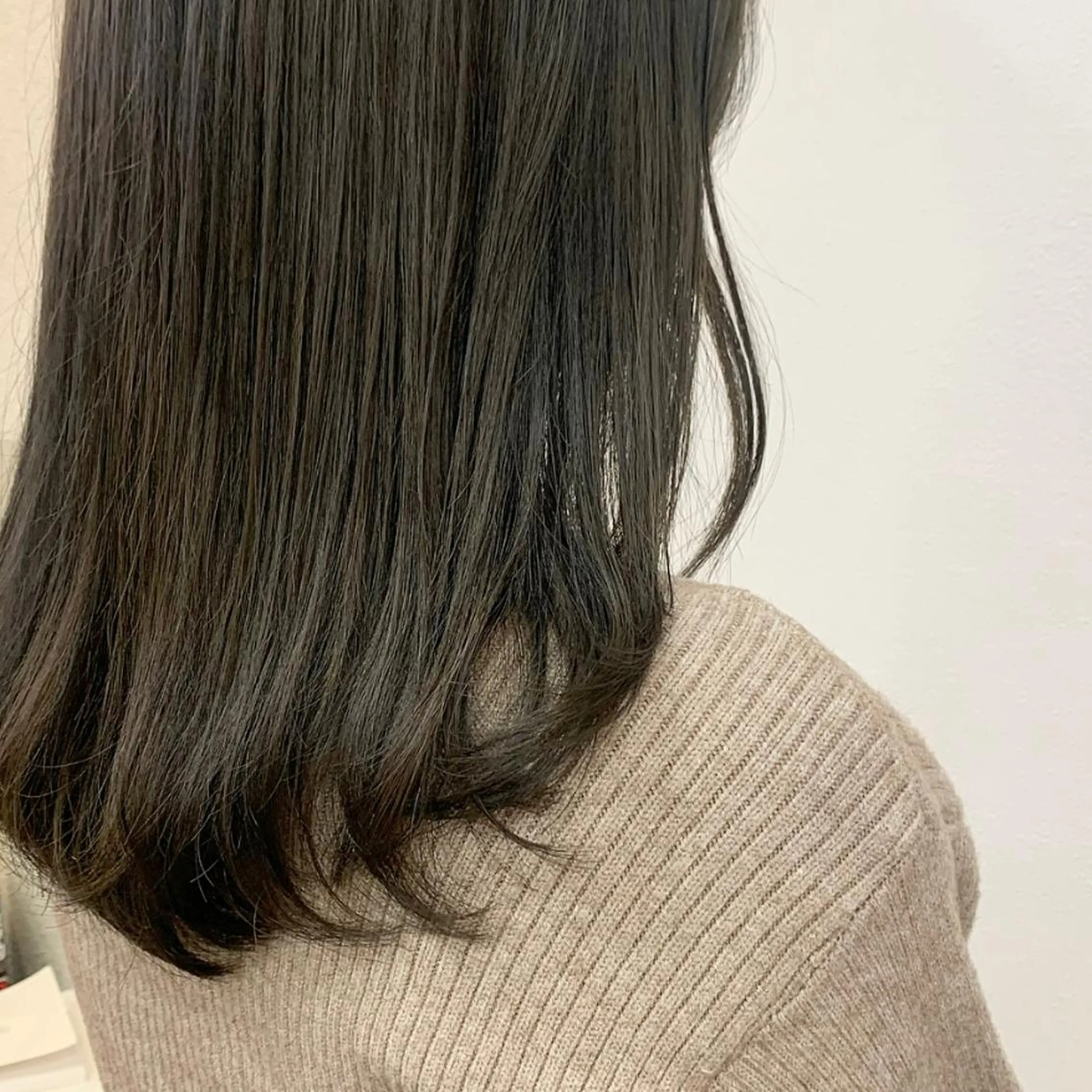 ミディアム カラー 透明感カラー ヘアカラー うえの ももねのヘアスタイル