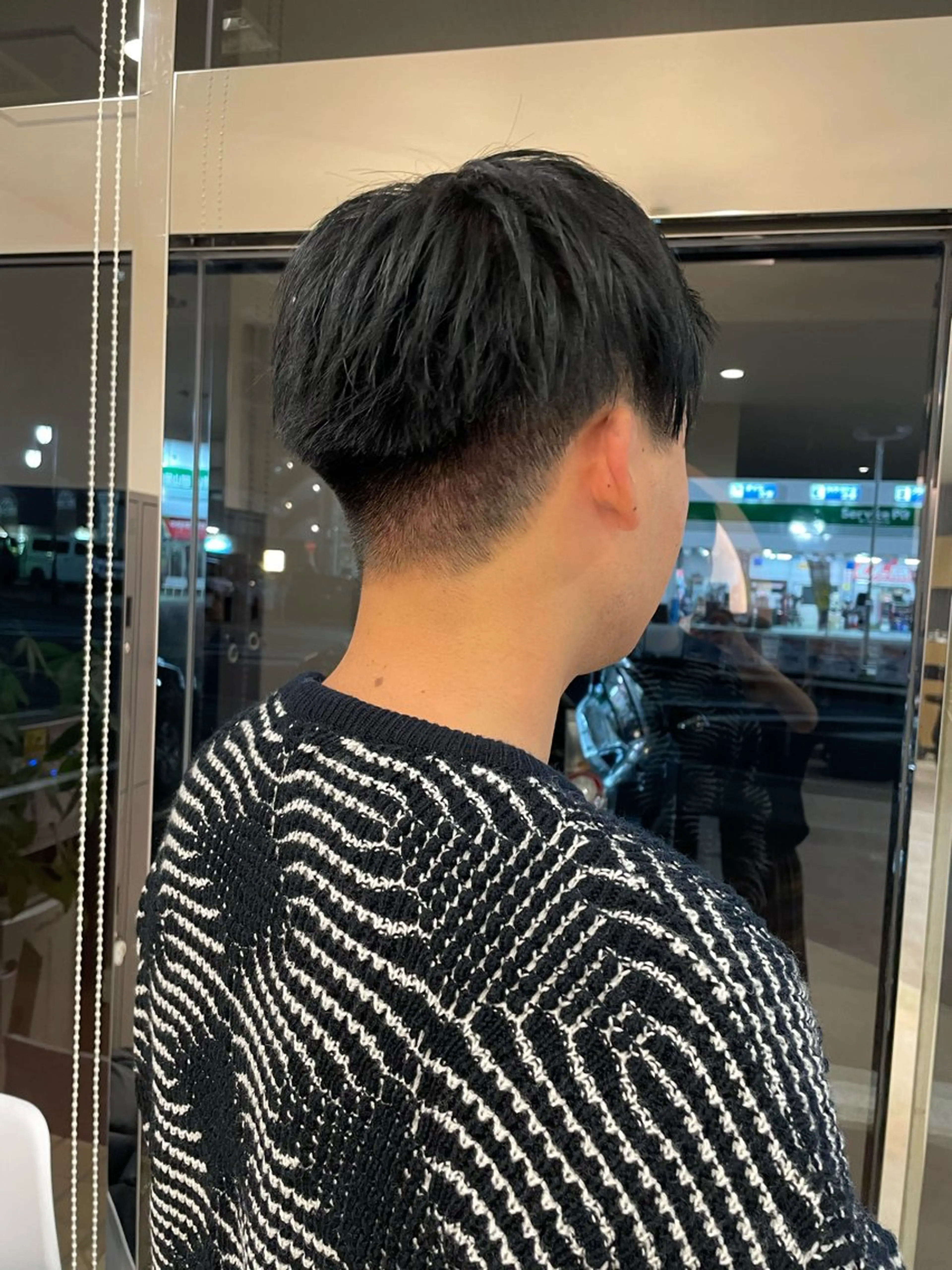 カラー 黒髪 ブルーカラー ブルーブラック cyaco g所属・大原 望愛のヘアスタイル