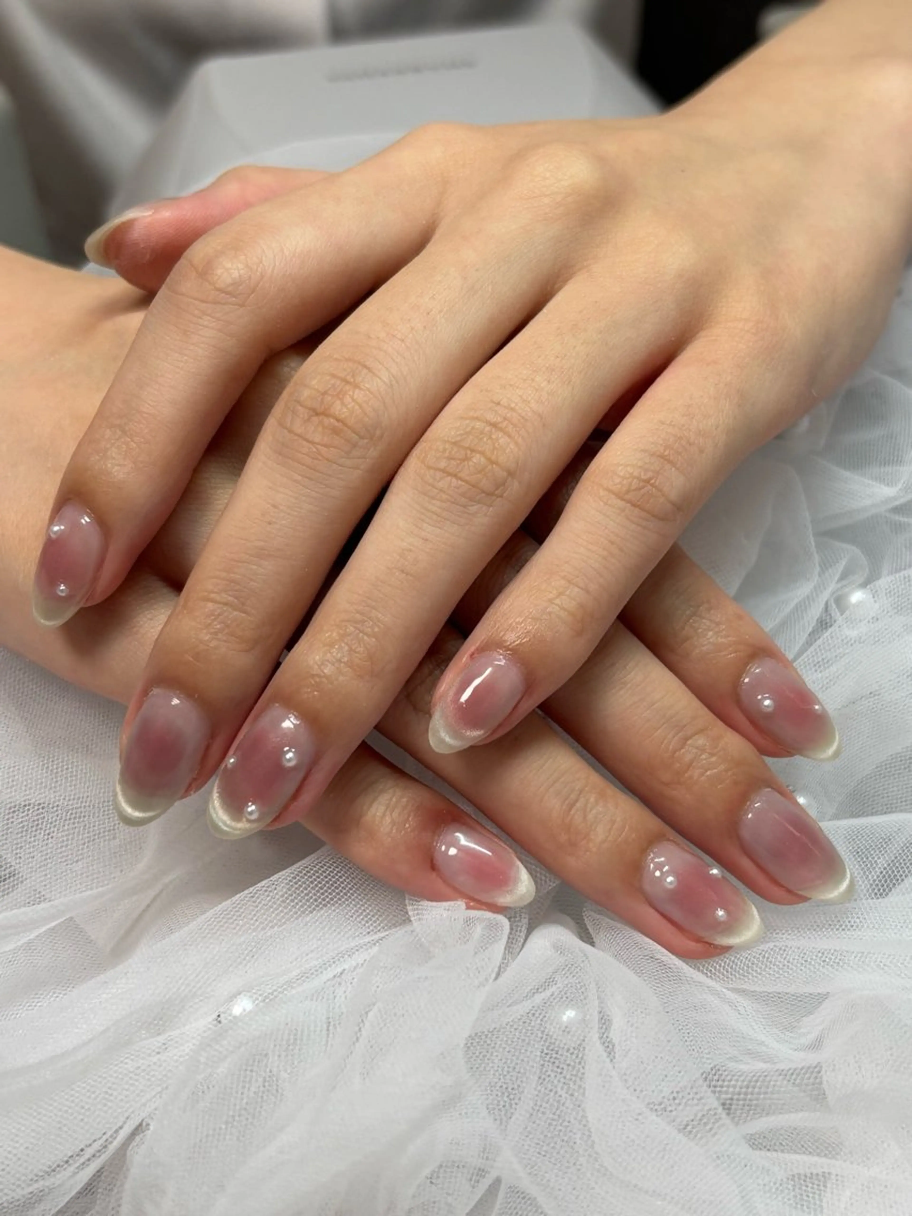 ネイル チークネイル フレンチネイル シンプルネイル 三本 綾奈のネイルデザイン