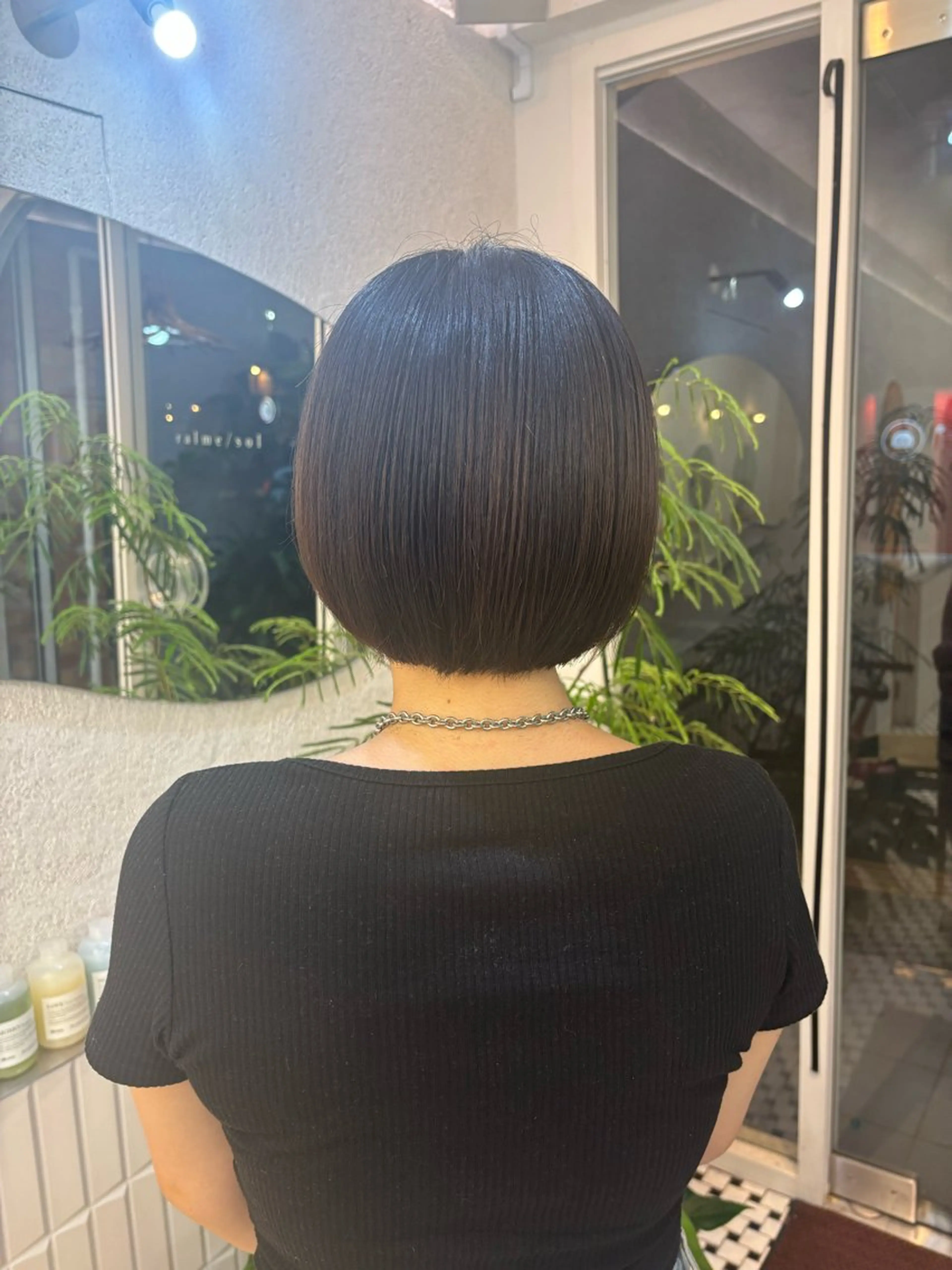 ショート カット リン🔔ボブ cut ベージュカラー🤎のヘアスタイル