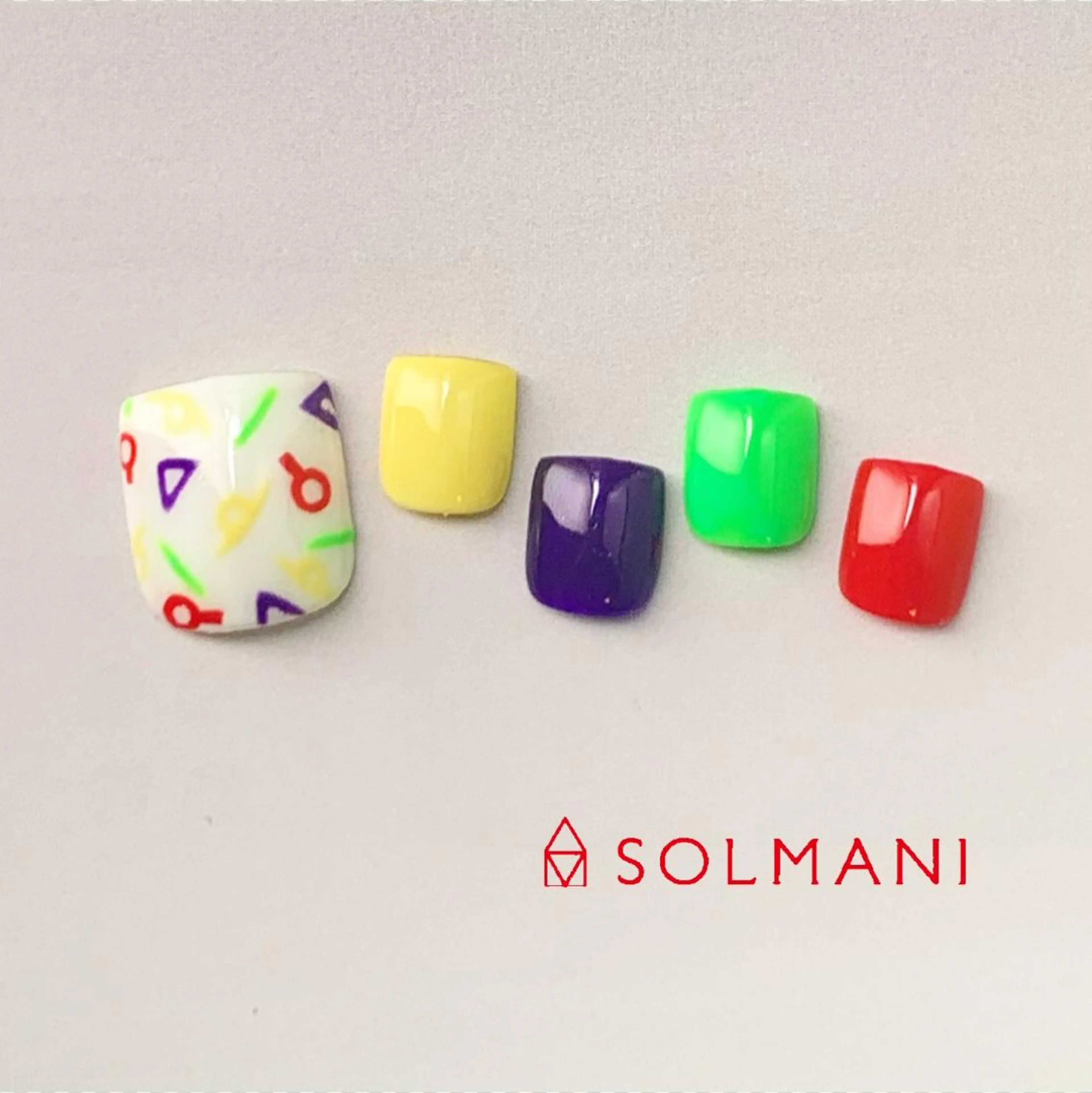 ネイル フットネイル SOLMANI 予約担当のネイルデザイン