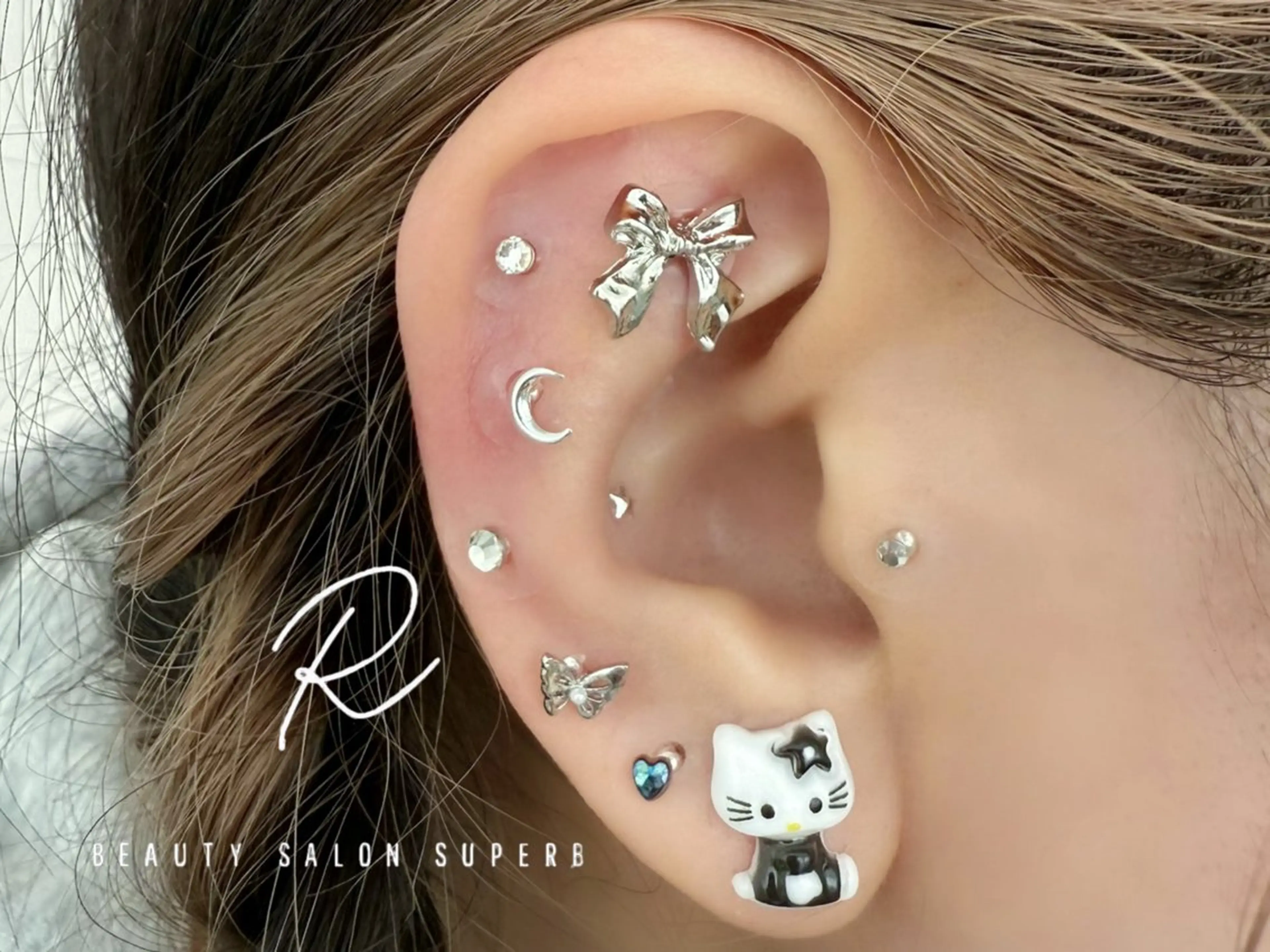 🌙話題の耳つぼジュエリー💎✨【10粒選び放題】の写真